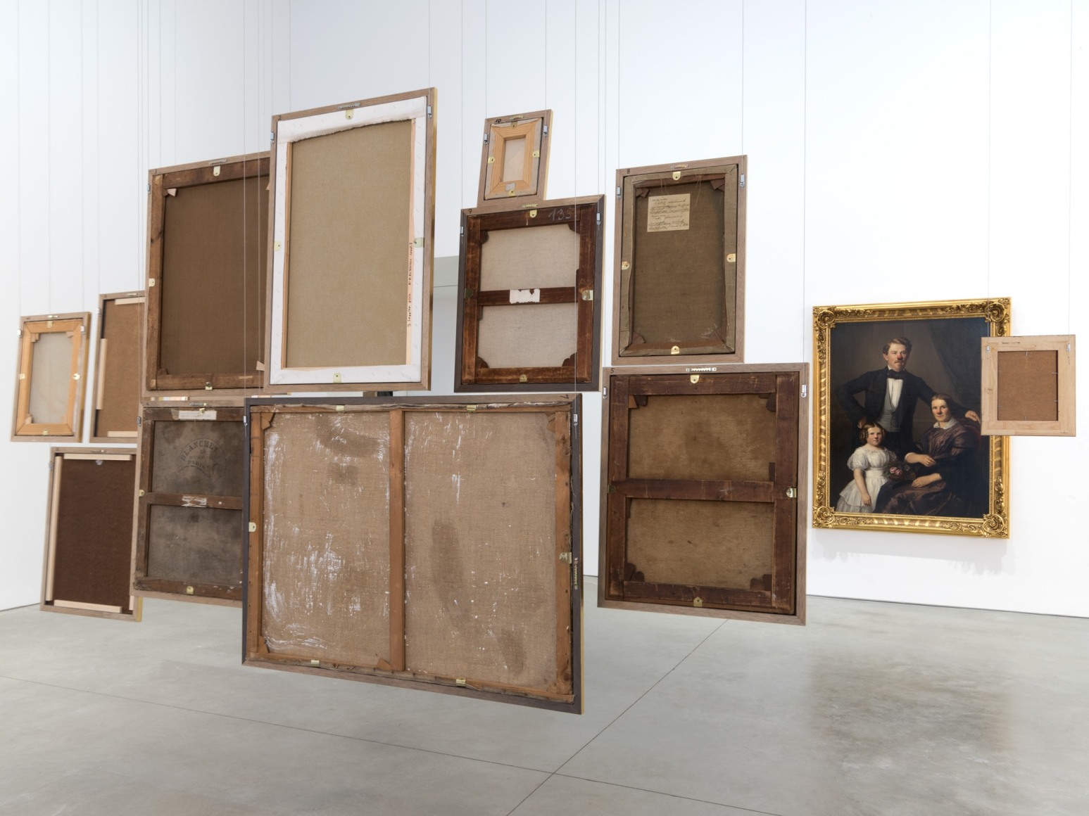 Hans-Peter Feldmann, Exhibition view: 303 Gallery, 2016