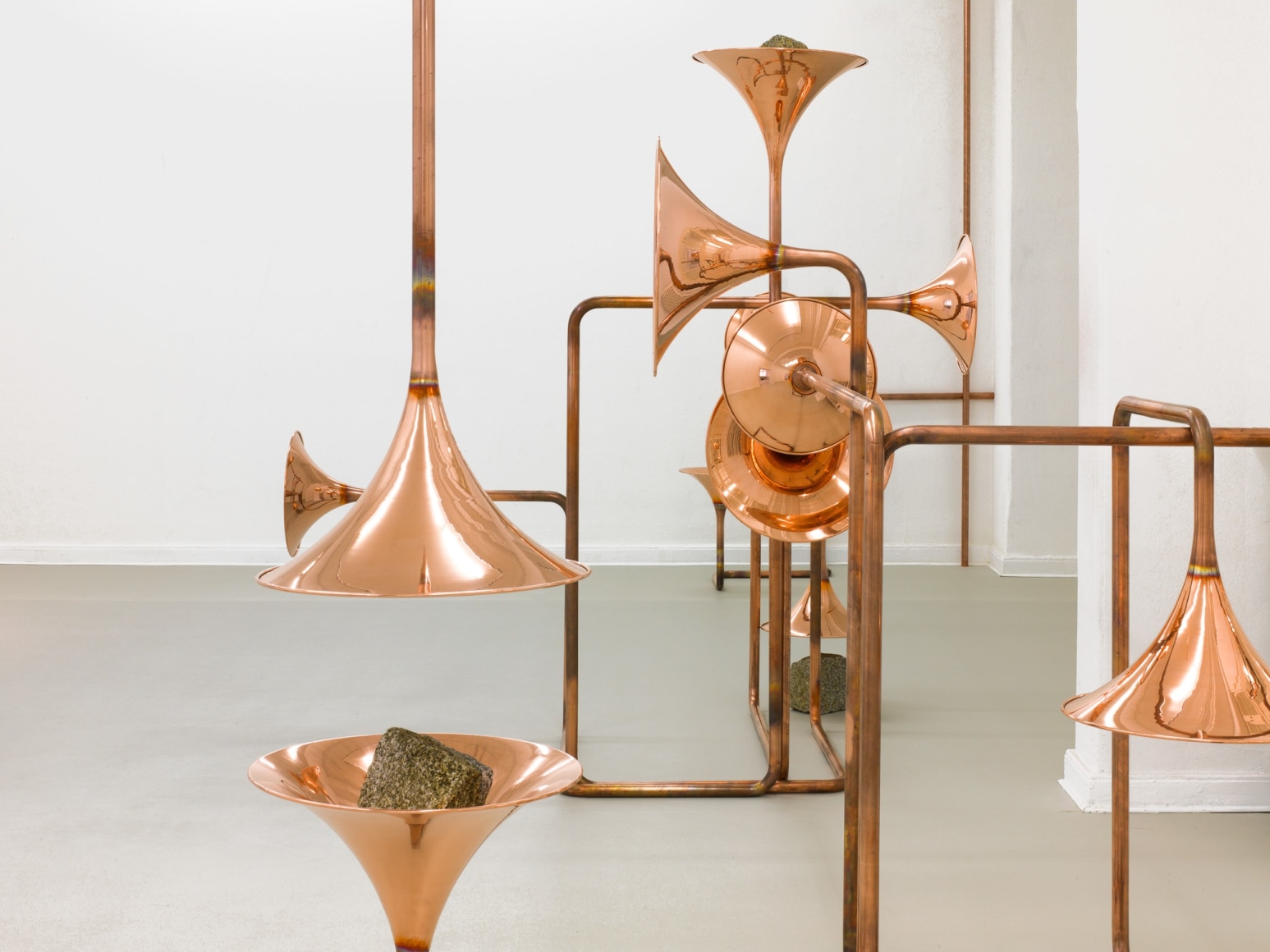 Alicja Kwade, Installation view: Monologue from the 11th Floor Haus am Waldsee, Berlin, 2015