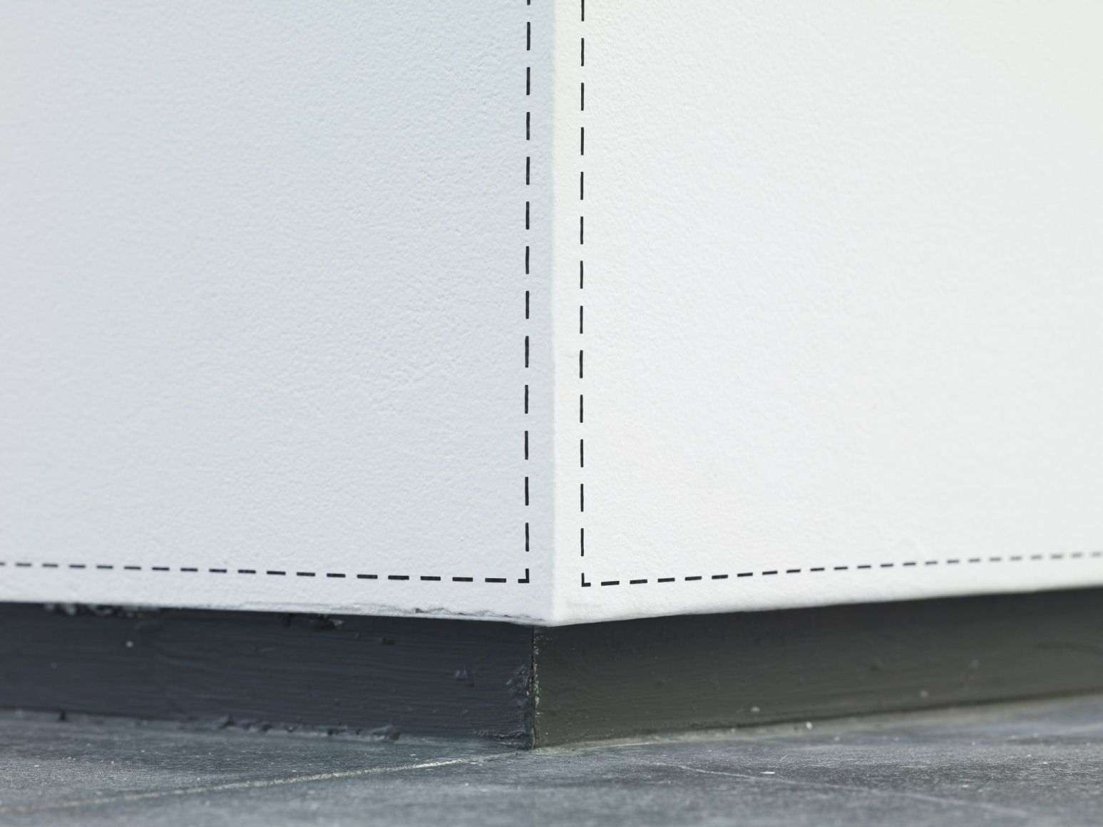 Ceal Floyer, Untitled Installation (Dotted Line), 1993-2008