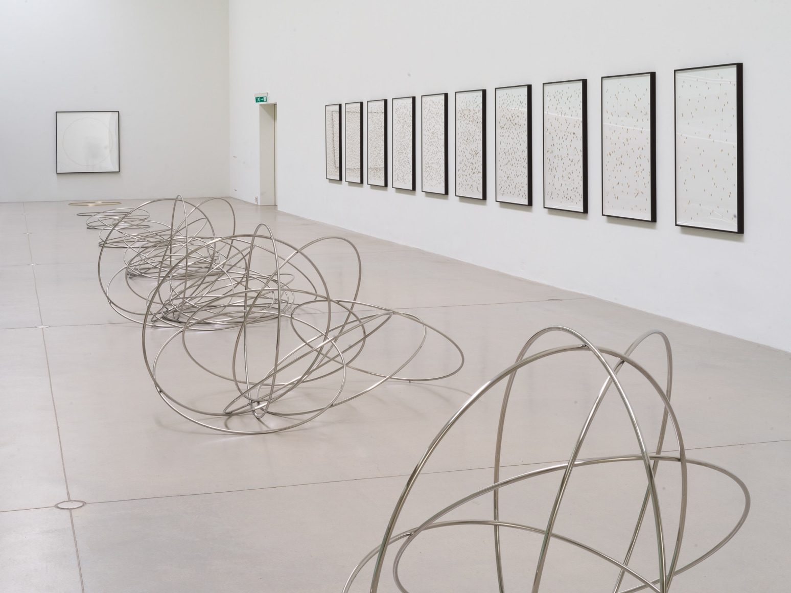 Alicja Kwade, Installation view: Kausalkonsequenz, Langen Foundation, Neuss, 2020