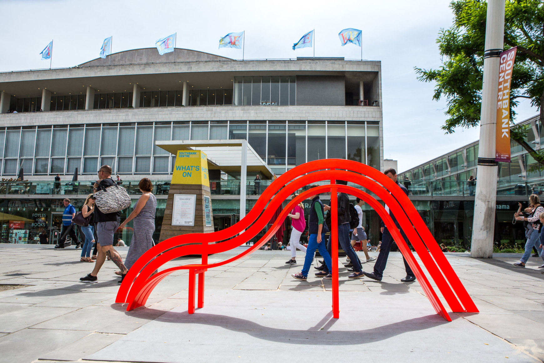Jeppe Hein, Modified Social Bench NY #10, 2015