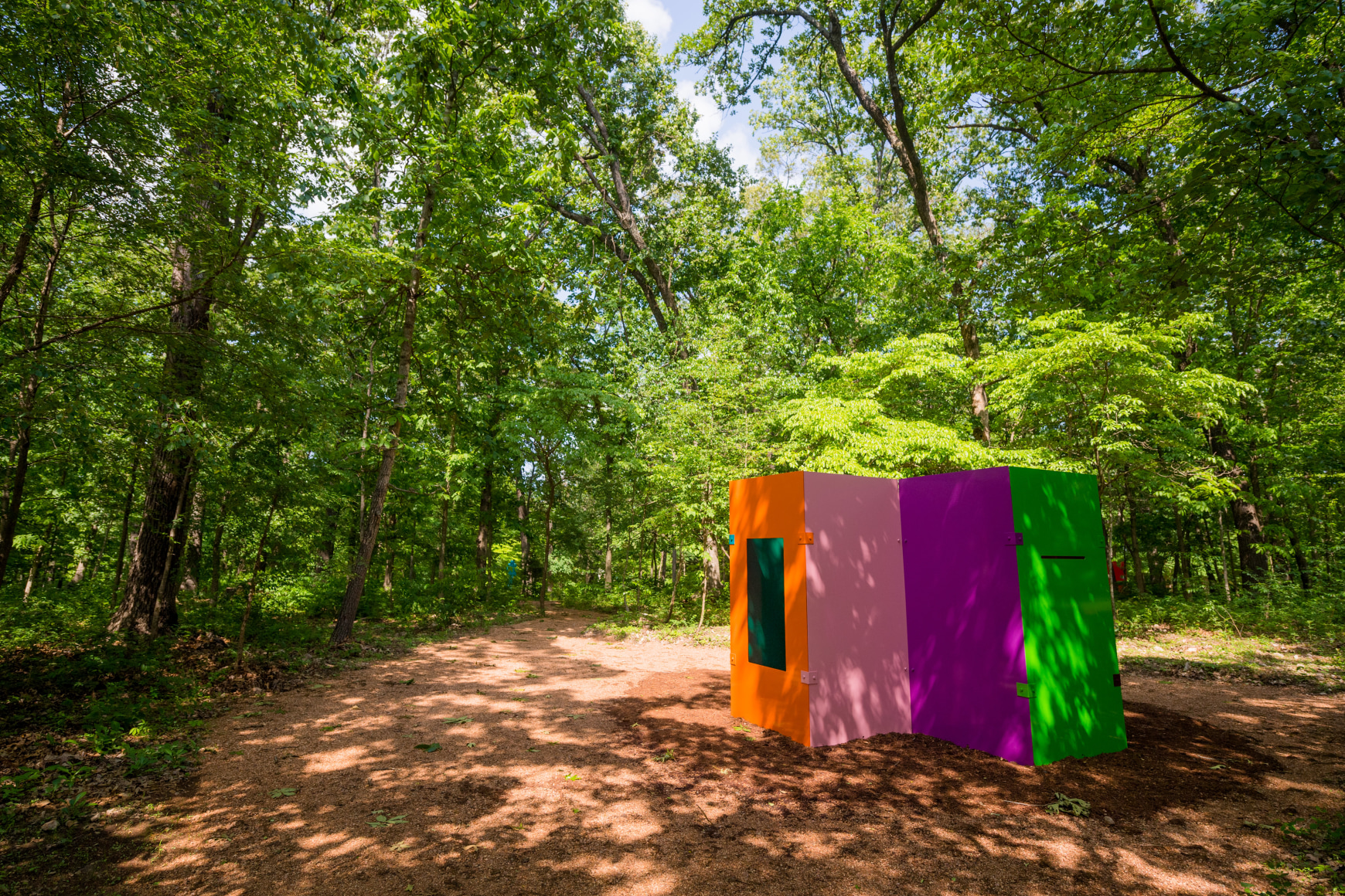 Sam Falls, Installation view, Color Field, Crystal Bridges Museum of American Art, Bentonville, Arkansas, 2019., Courtesy Crystal Bridges Museum of American Art. Photo: Stephen Ironside