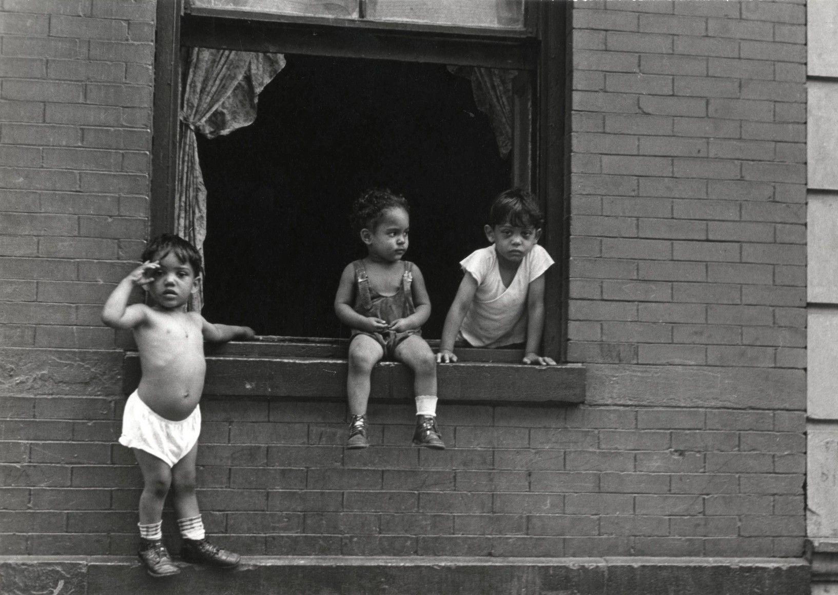 Helen Levitt New York City, 1942,