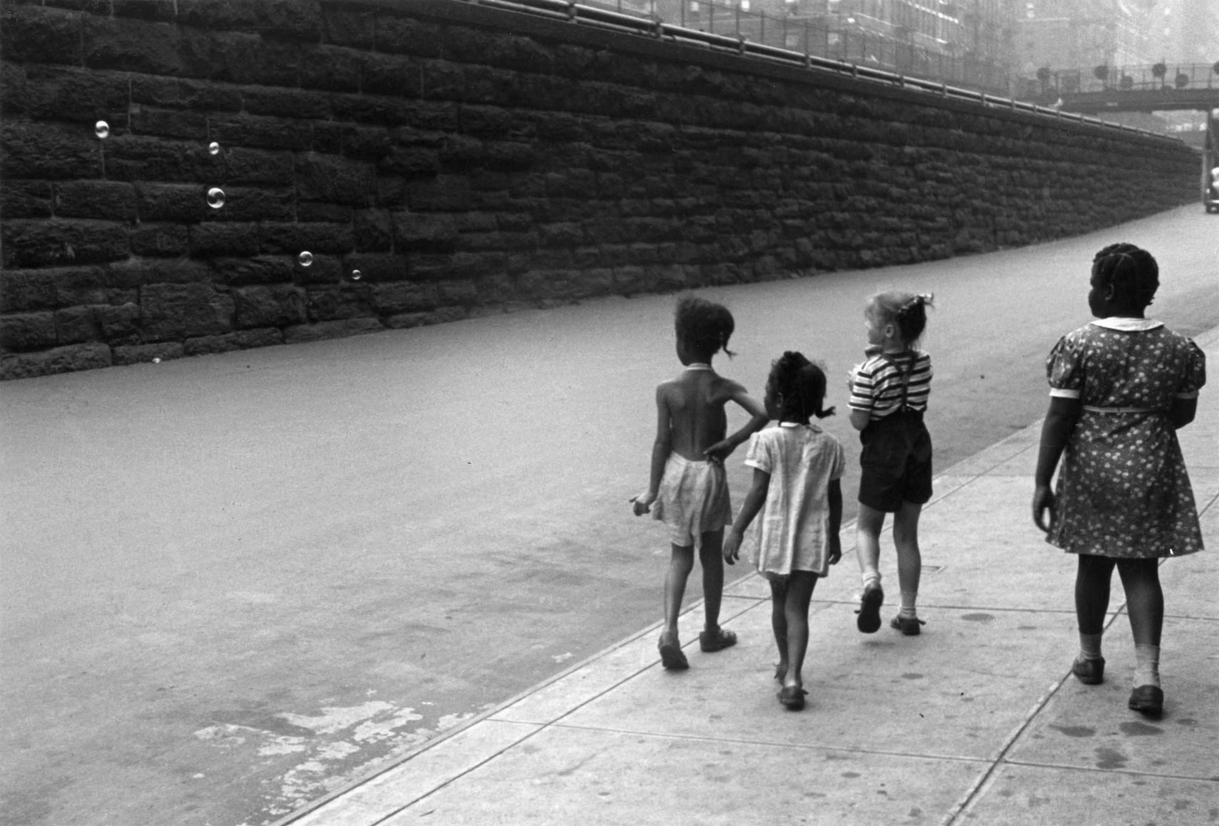 Helen Levitt NYC, circa 1942