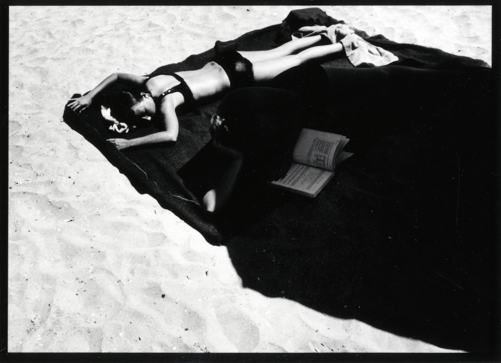 Ray K Metzker, Sand Creature, Atlantic City&nbsp; 1971