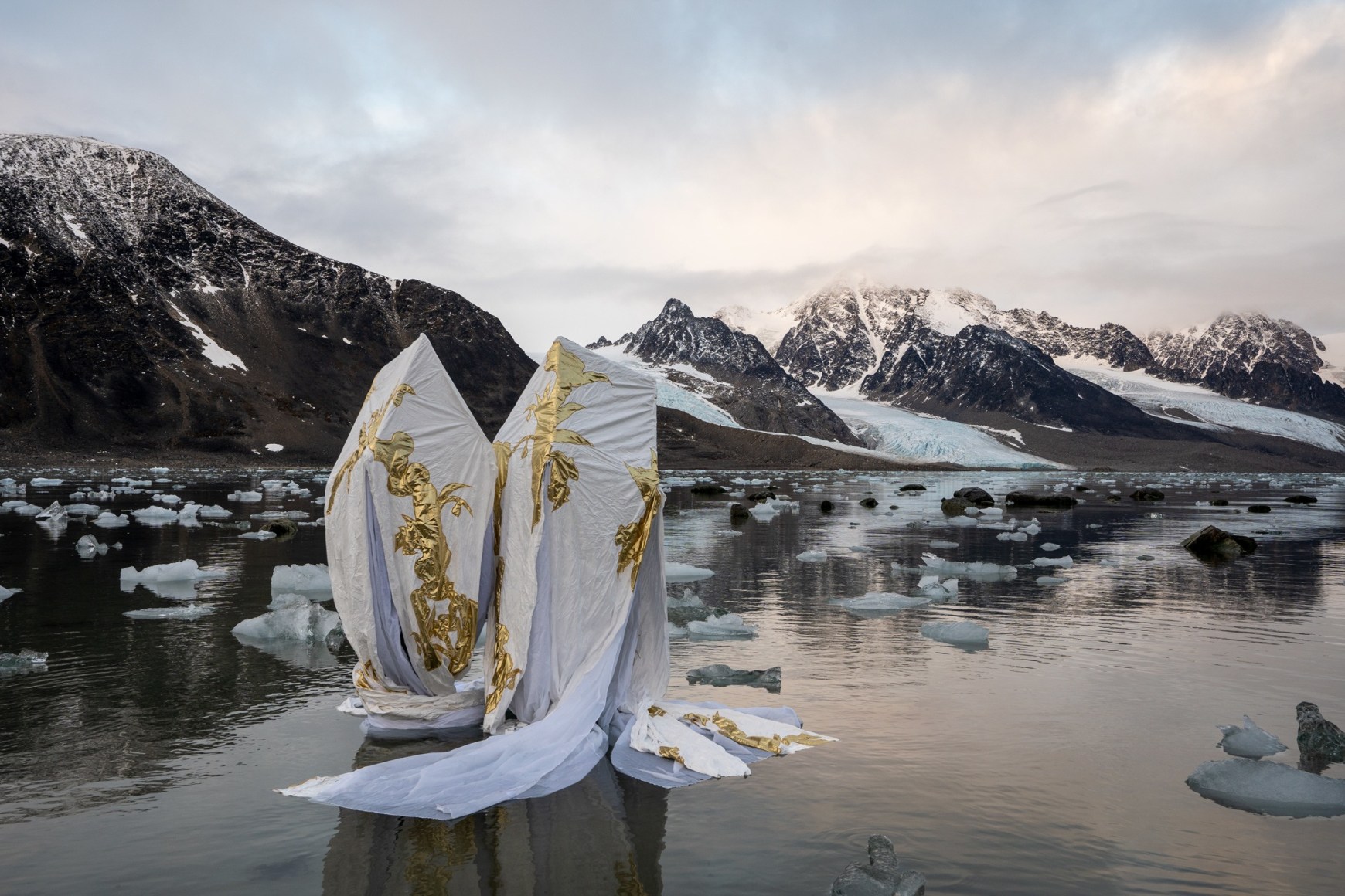 79&deg;40.20&rsquo;N-012&deg;04.9&rsquo;E