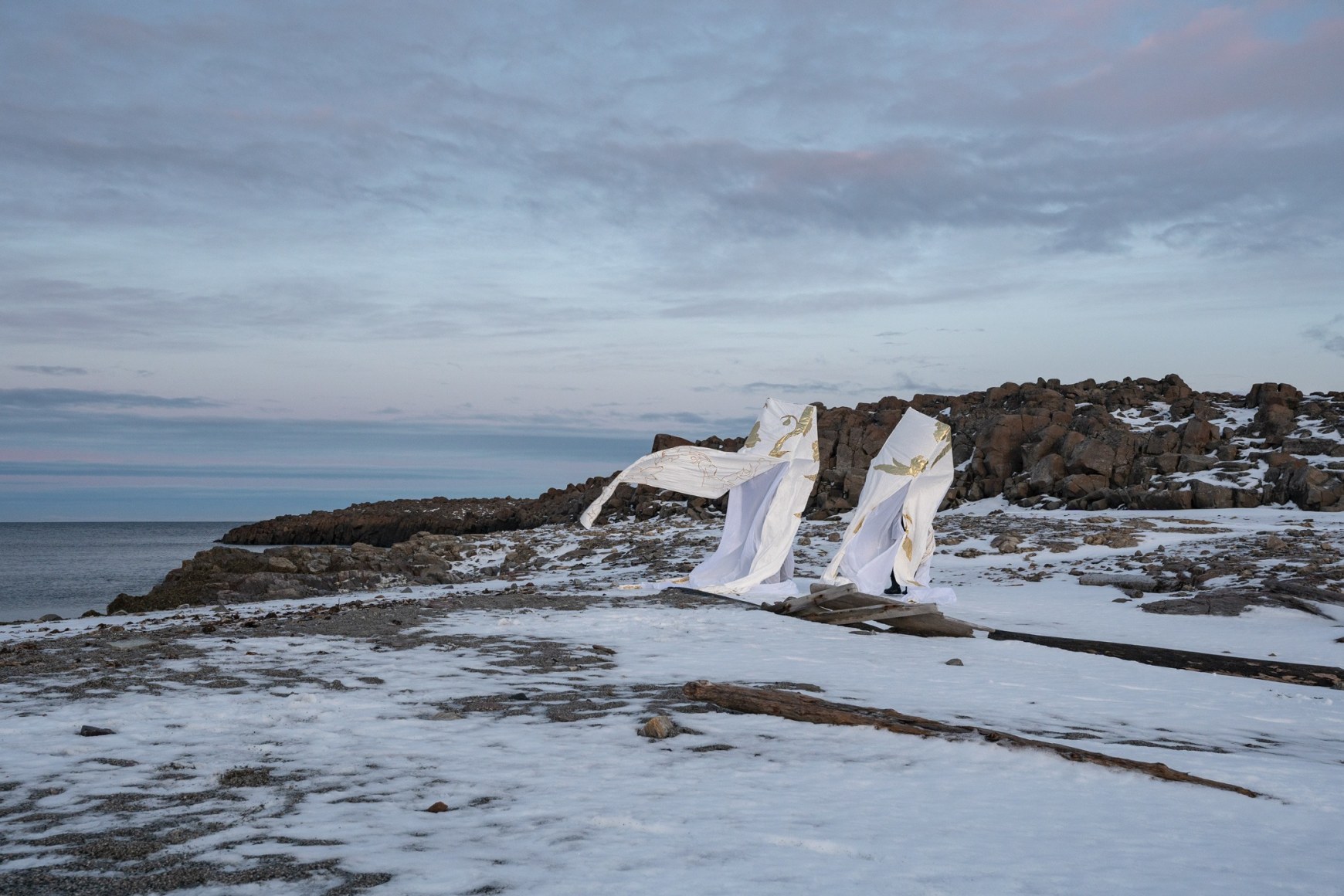 79&deg;57.19&rsquo;N 016&deg;43.59&rsquo;E