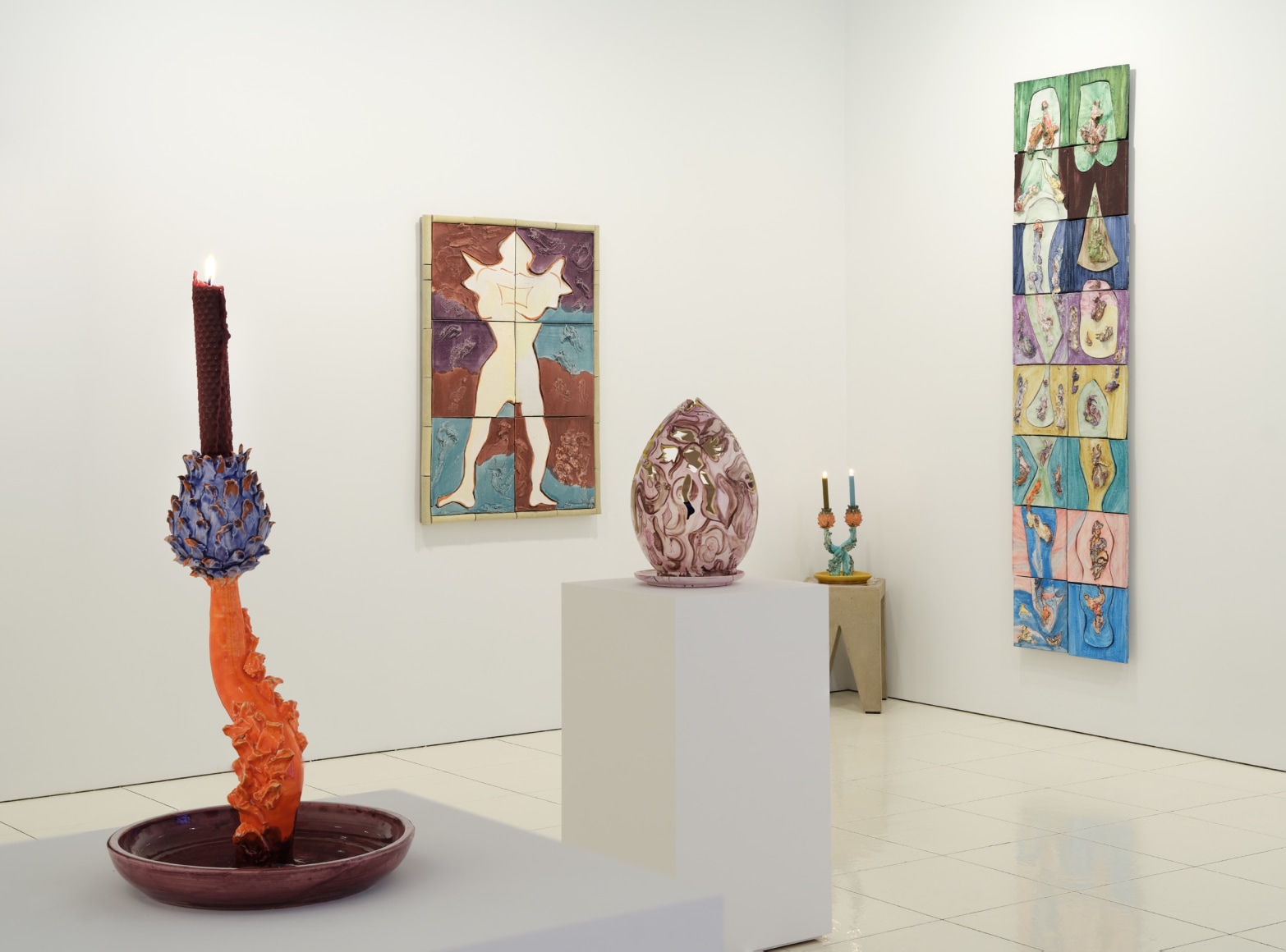Installation view of Lola Montes Cirica featuring ceramic works