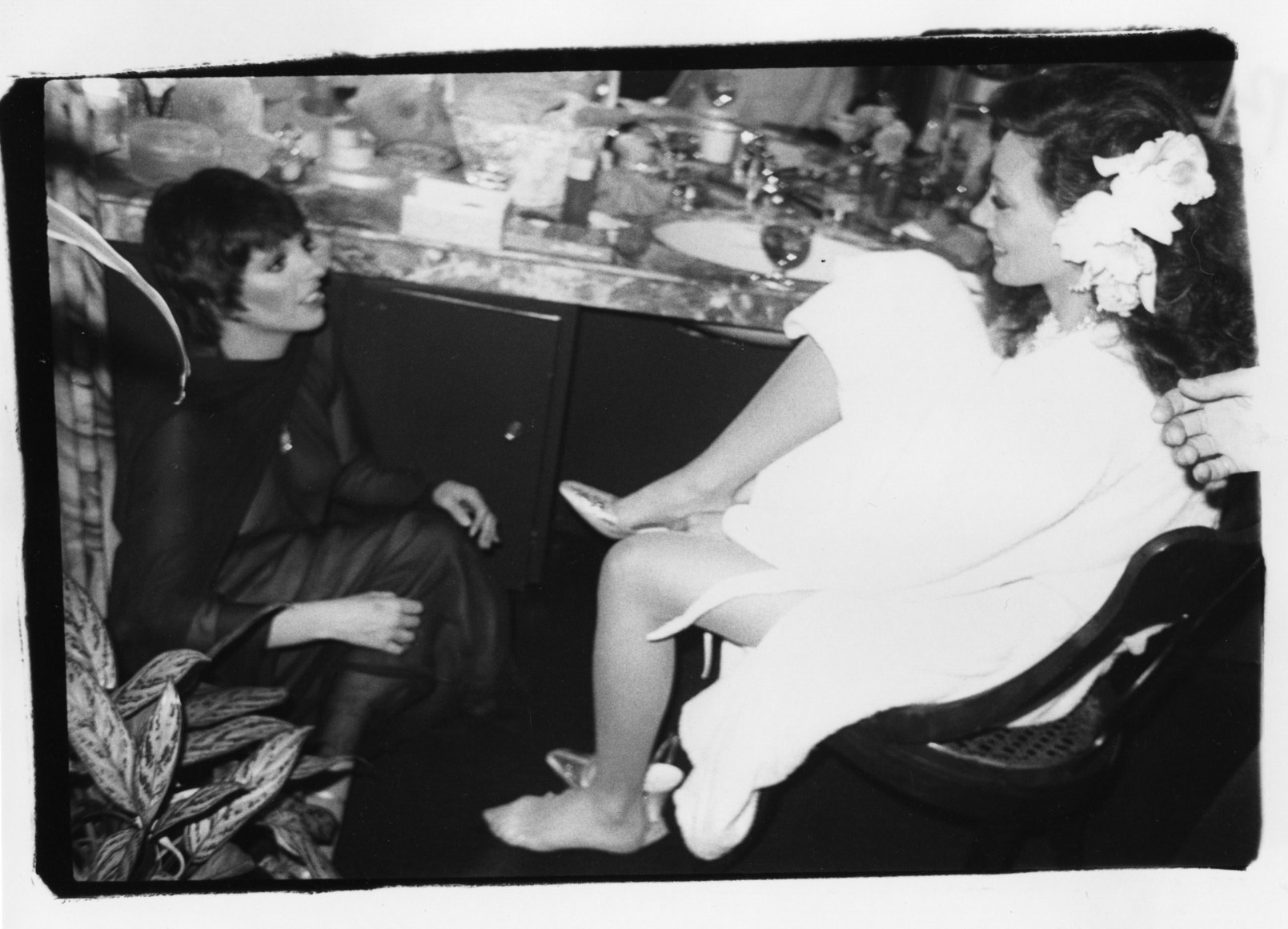 Liza Minnelli with Marisa Berenson on her wedding day, Beverly Hills, 1976