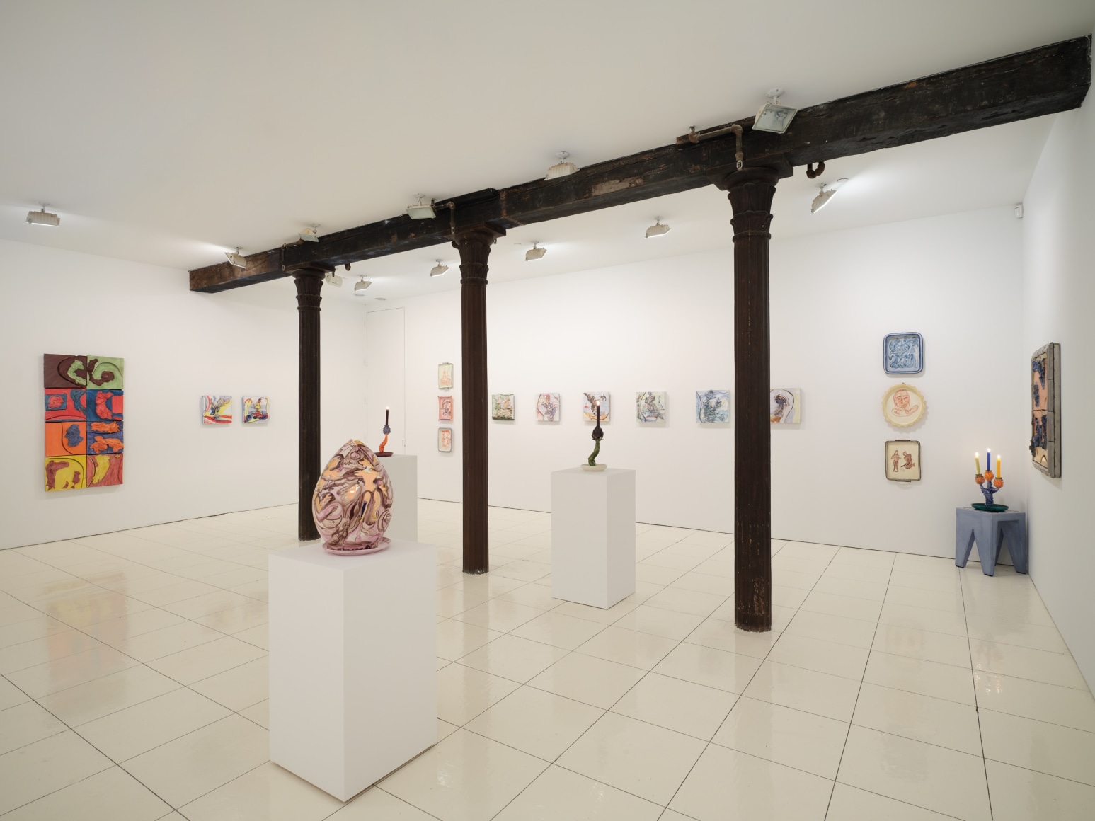 Installation view of Lola Montes Cirica featuring ceramic works