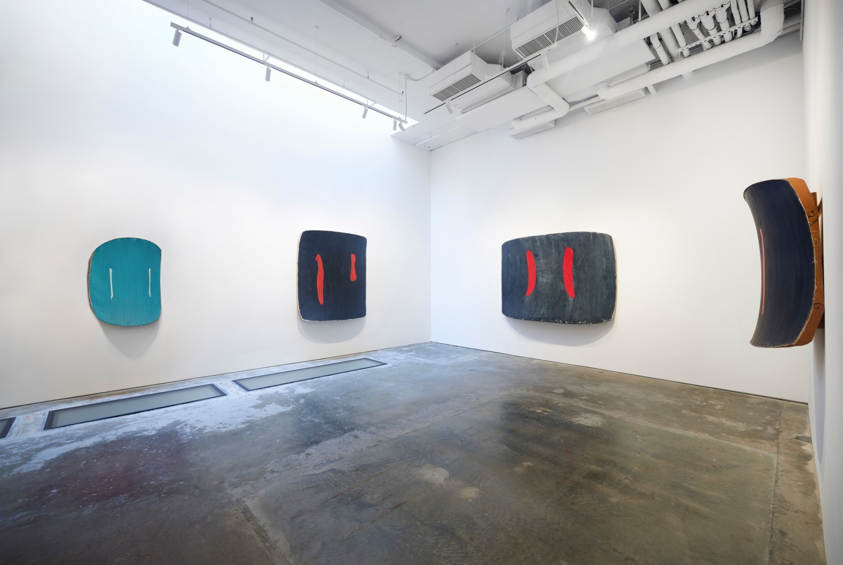 Installation view: Ron Gorchov,&nbsp;Spice of Life,&nbsp;Vito Schnabel Gallery, New York; Artworks &copy; Ron Gorchov / Artists Rights Society (ARS), New York,&nbsp;Photo by Argenis Apolinario; Courtesy the artist and Vito Schnabel Gallery
