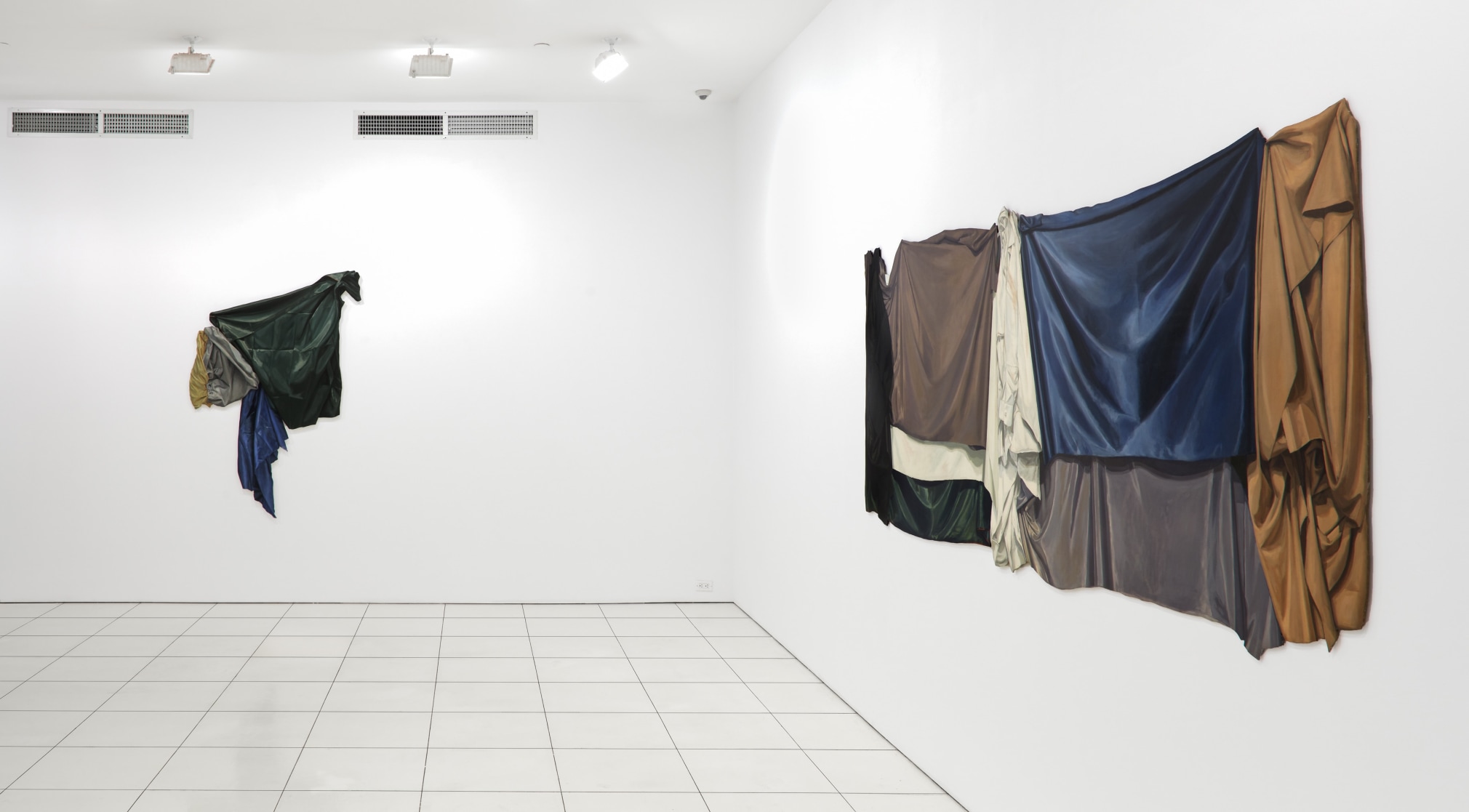 Installation view, Stephen Posen: Threads: Paintings from the 1960s and '70s, Vito Schnabel Projects, New York