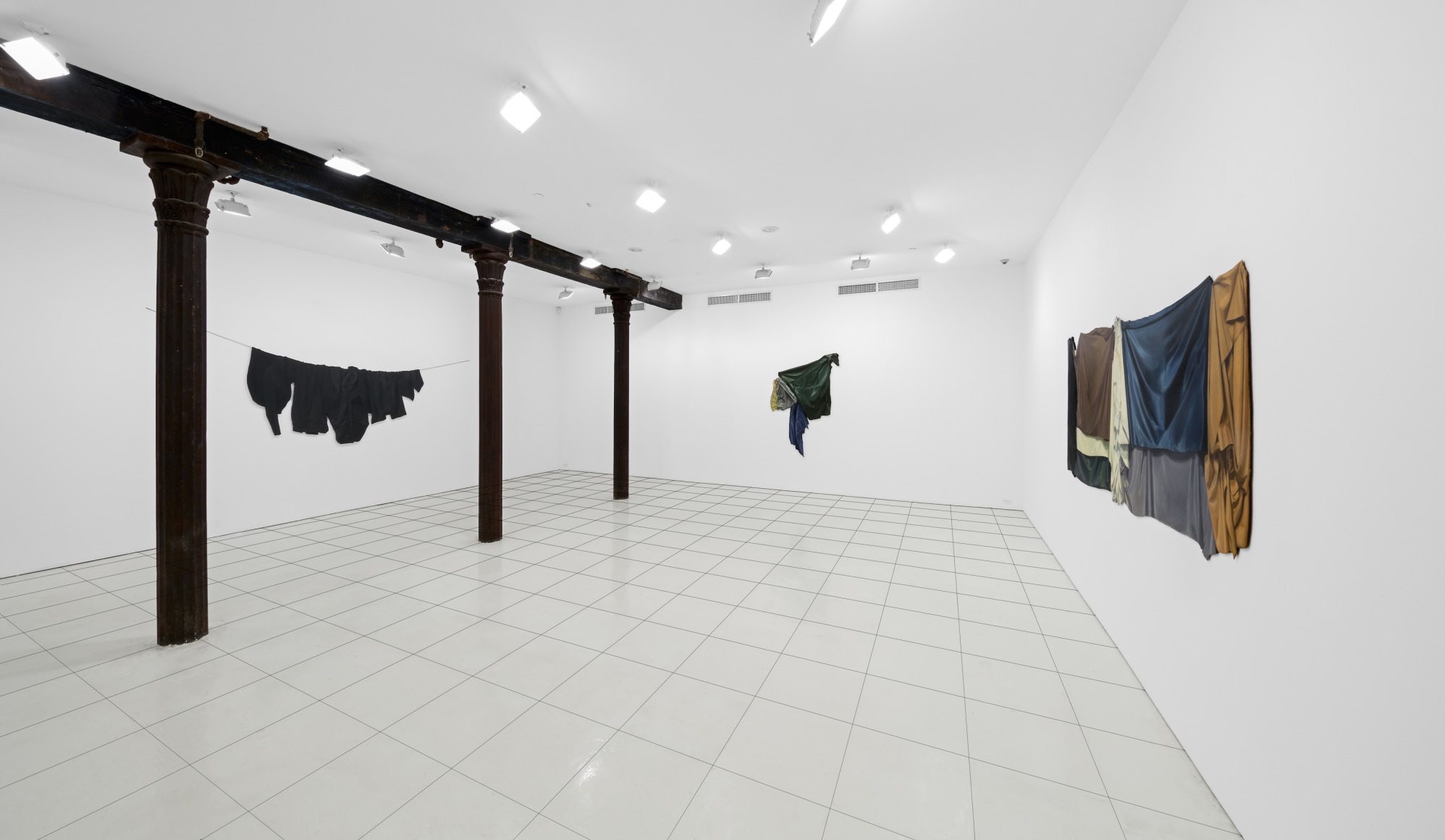 Installation view, Stephen Posen: Threads: Paintings from the 1960s and '70s, Vito Schnabel Projects, New York