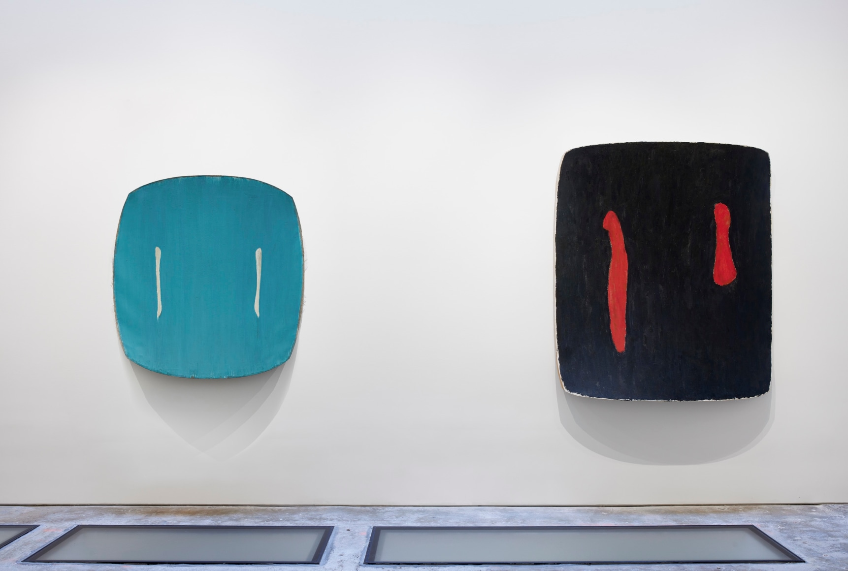 Installation view: Ron Gorchov,&nbsp;Spice of Life,&nbsp;Vito Schnabel Gallery, New York; Artworks &copy; Ron Gorchov / Artists Rights Society (ARS), New York,&nbsp;Photo by Argenis Apolinario; Courtesy the artist and Vito Schnabel Gallery