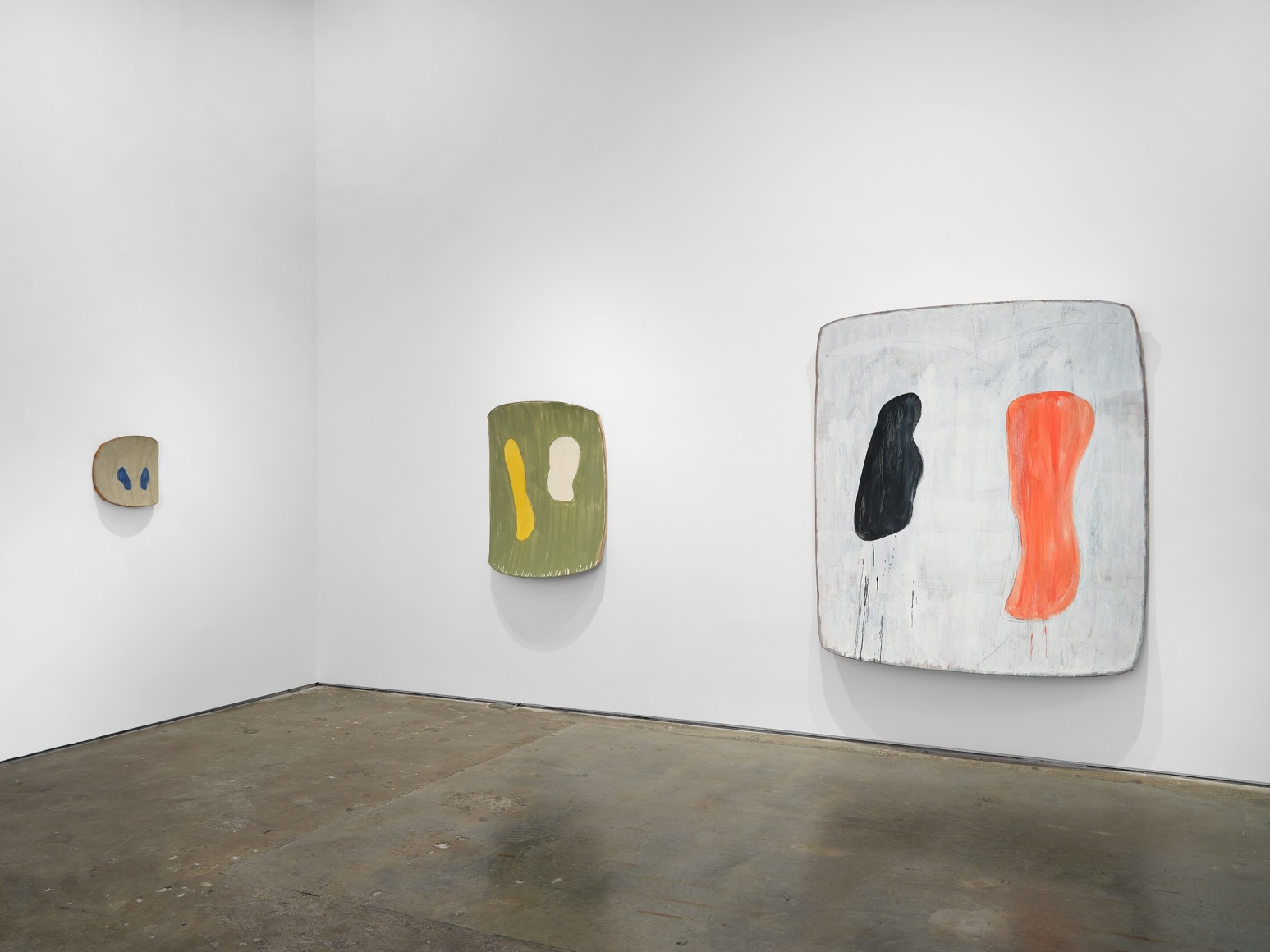 Installation view, Ron Gorchov: Exploring the Near/Far Painterly Horizons of Modern Space, Vito Schnabel Gallery, New York, NY, 2024; Artworks © 2024; Estate of Ron Gorchov / Artists Rights Society (ARS), New York; Photo by Argenis Apolinario; Courtesy Vito Schnabel Gallery