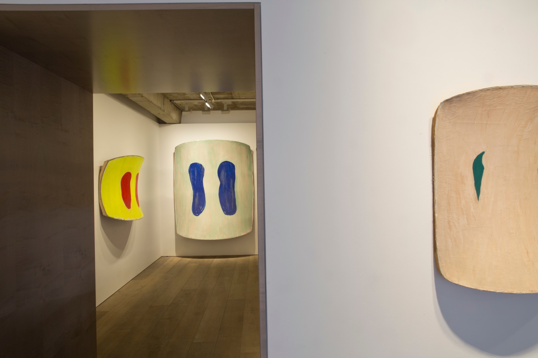 Installation view, Ron Gorchov,&nbsp;Ron Gorchov, S|2 Sotheby&#039;s, London, 2015