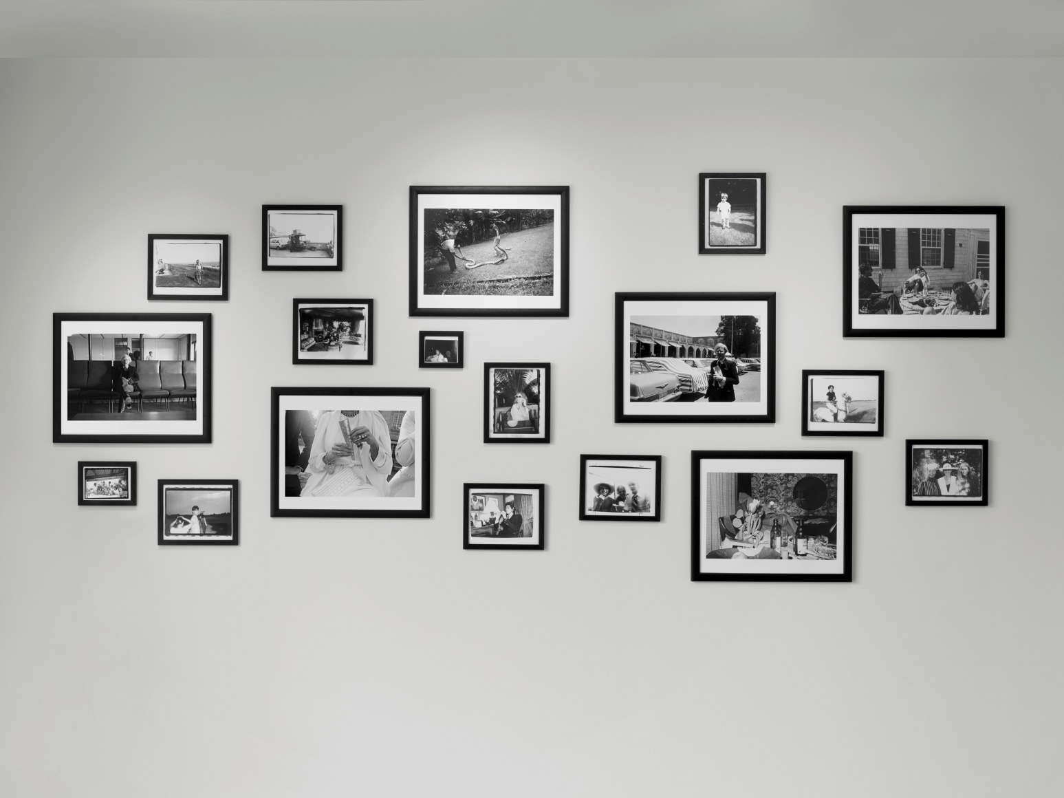 Installation view: Bob Colacello: On The Road