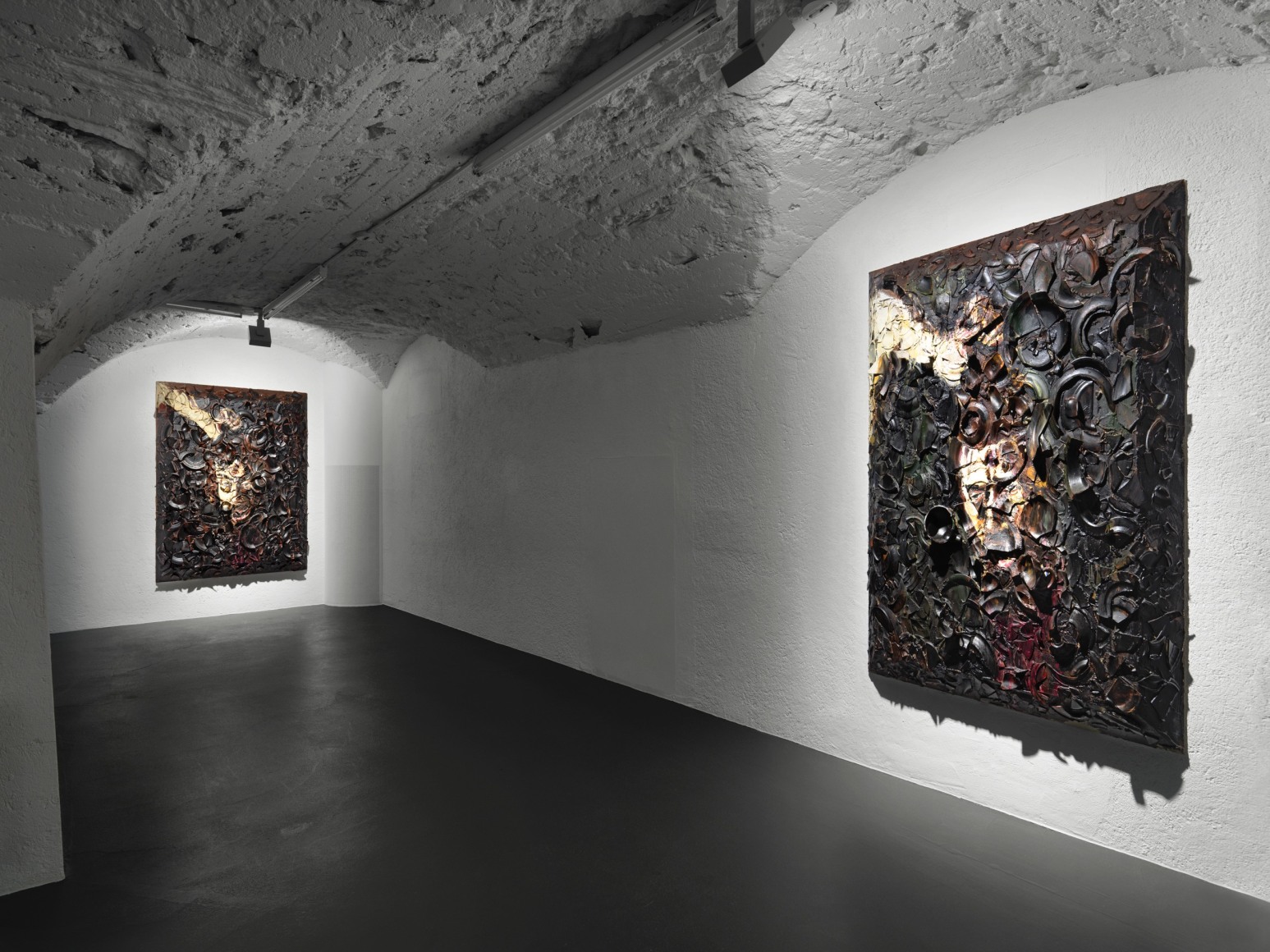 Installation view: Old Friends: Francesco Clemente, David Salle, Julian Schnabel, Vito Schnabel Gallery, St. Moritz, 2022 © The artists; Photos by Stefan Altenburger; Courtesy the artists and Vito Schnabel Gallery