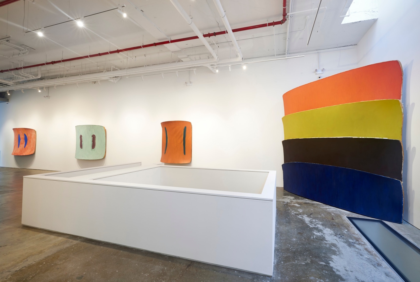 Installation view: Ron Gorchov,&nbsp;Spice of Life,&nbsp;Vito Schnabel Gallery, New York; Artworks &copy; Ron Gorchov / Artists Rights Society (ARS), New York,&nbsp;Photo by Argenis Apolinario; Courtesy the artist and Vito Schnabel Gallery