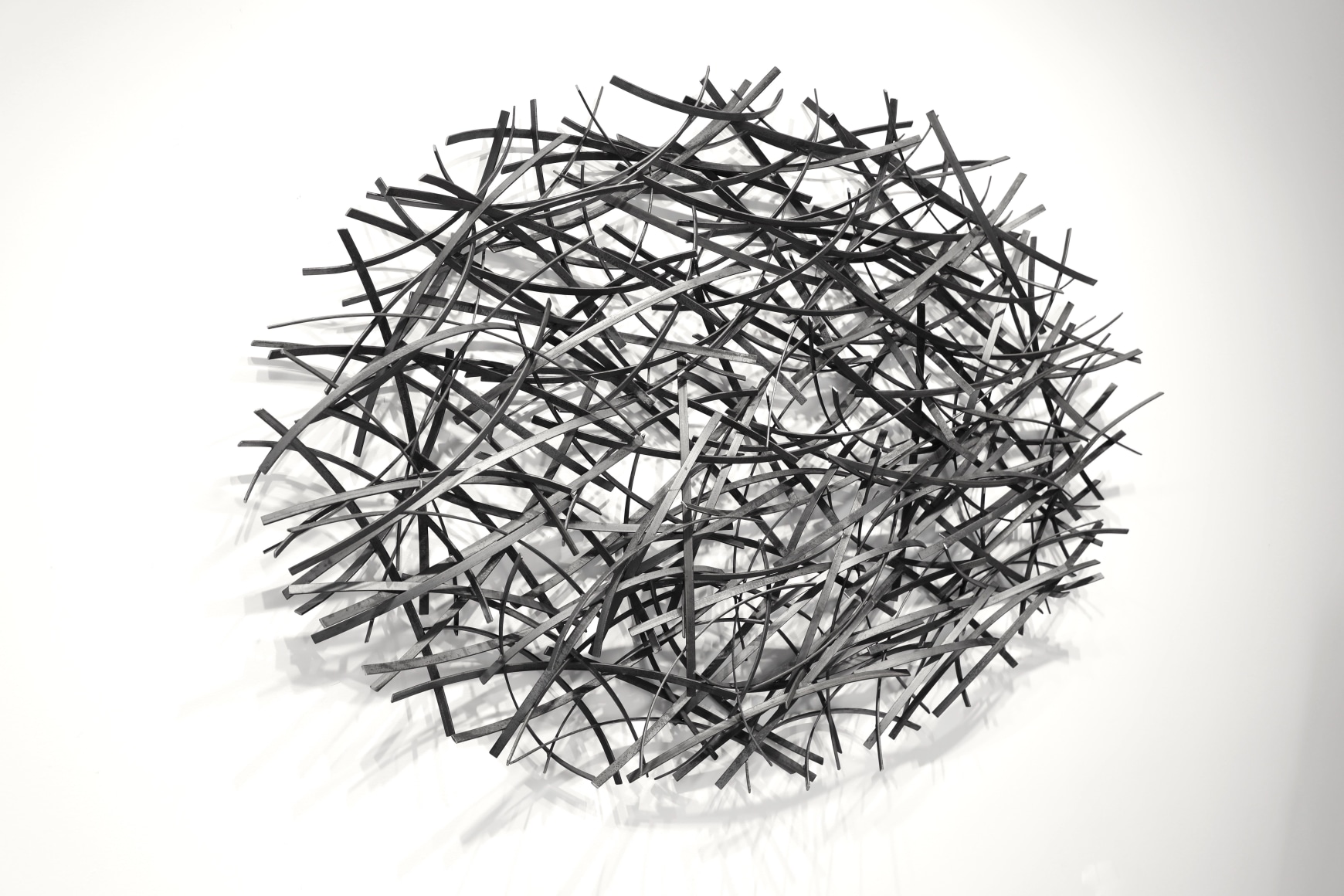 DEVINE-Matt_Black Oval_40x60_s_angle__s