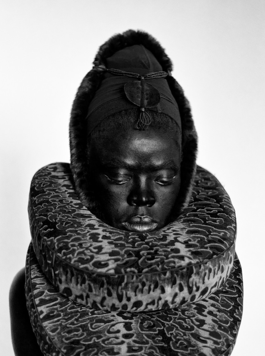 Somnyama III, Paris, 2014. From the series Somnyama Ngonyama, gelatin silver print, 33 x 24 1/2 inches.