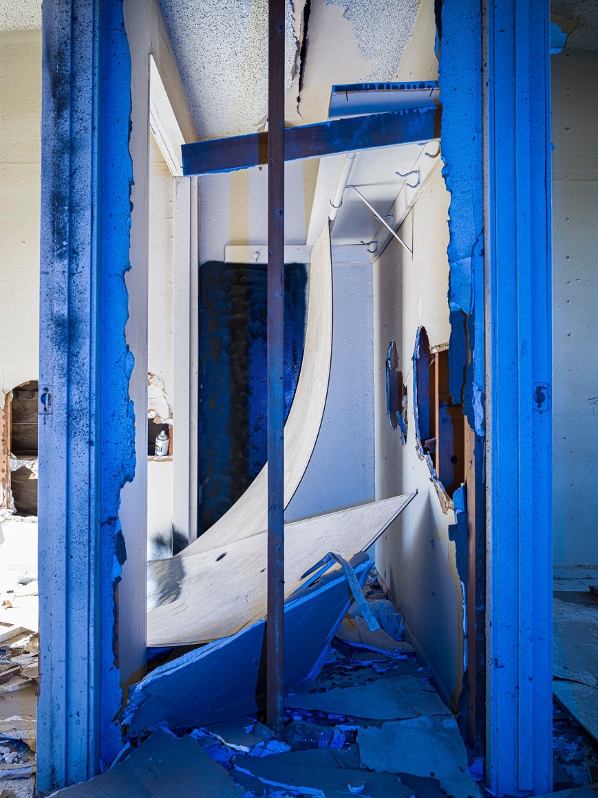 John Divola, GAFB B16958 (12_22_2020),&nbsp;2019&ndash;2024, from the series Blue with Exceptions. Archival pigment print, 48 3/4 x 36 1/2 inches.