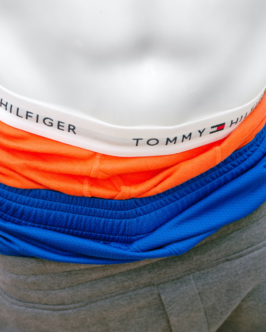 David Alekhuogie, Pull_Up w,o,b,g, 2017. Archival pigment print, 50 5/8 x 40 5/8 inches.