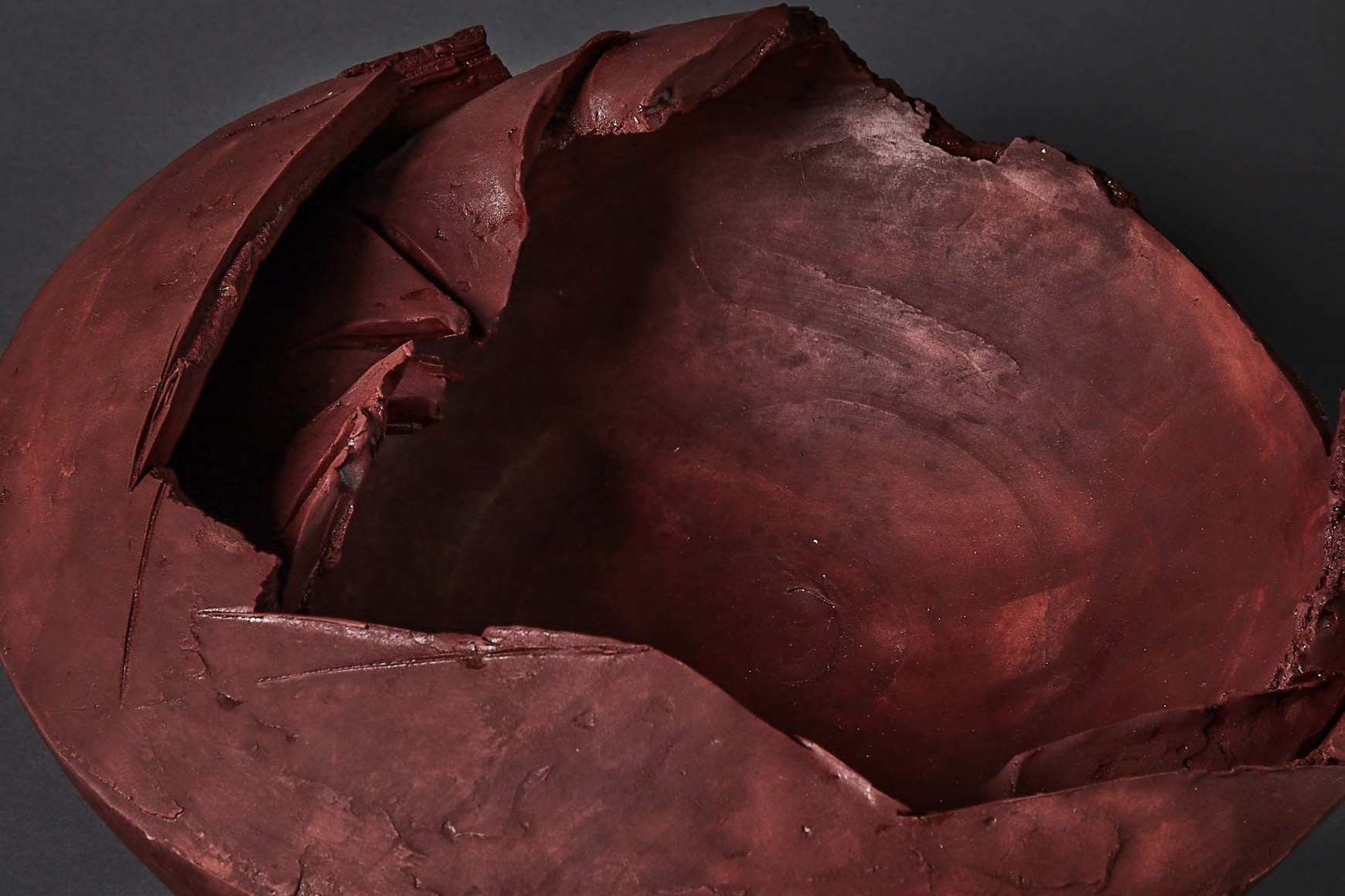 RED EARTH is featured in Infoceramica magazine