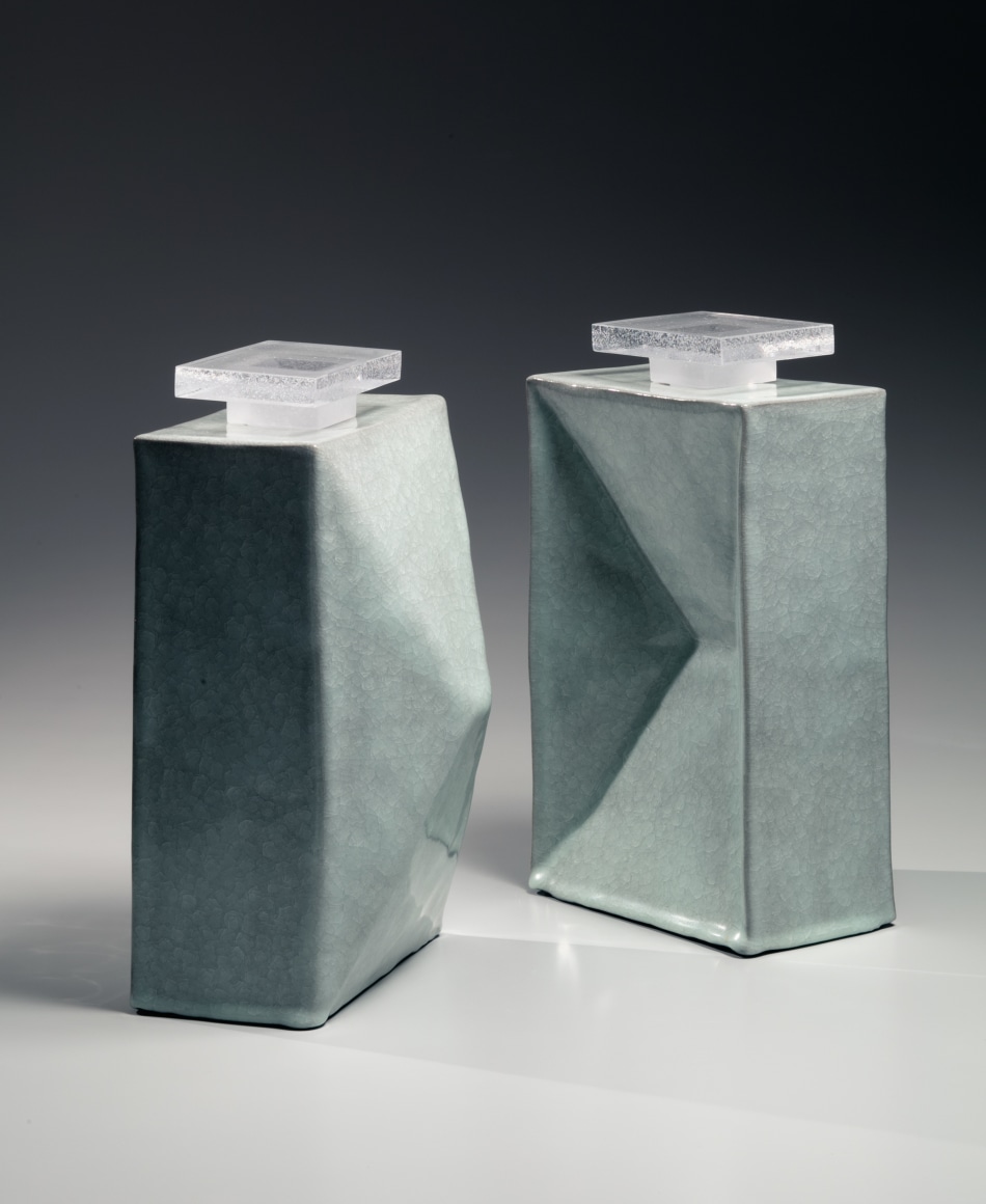 Kondo, Takahiro, Kondo Takahiro, contemporary, ceramics, clay, Japanese, Japanese ceramics, pottery, sculpture, object, celadon, cracked, craquleur, glaze, porcelain, 2015, glass, cast glass, objet, yin, yang, yin yang, cracked, ice