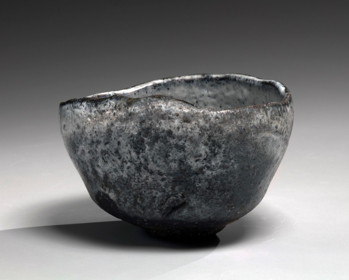 Kaneta Masanao (b. 1953), Round teabowl with irregular mouth and&nbsp;Hagi glaze