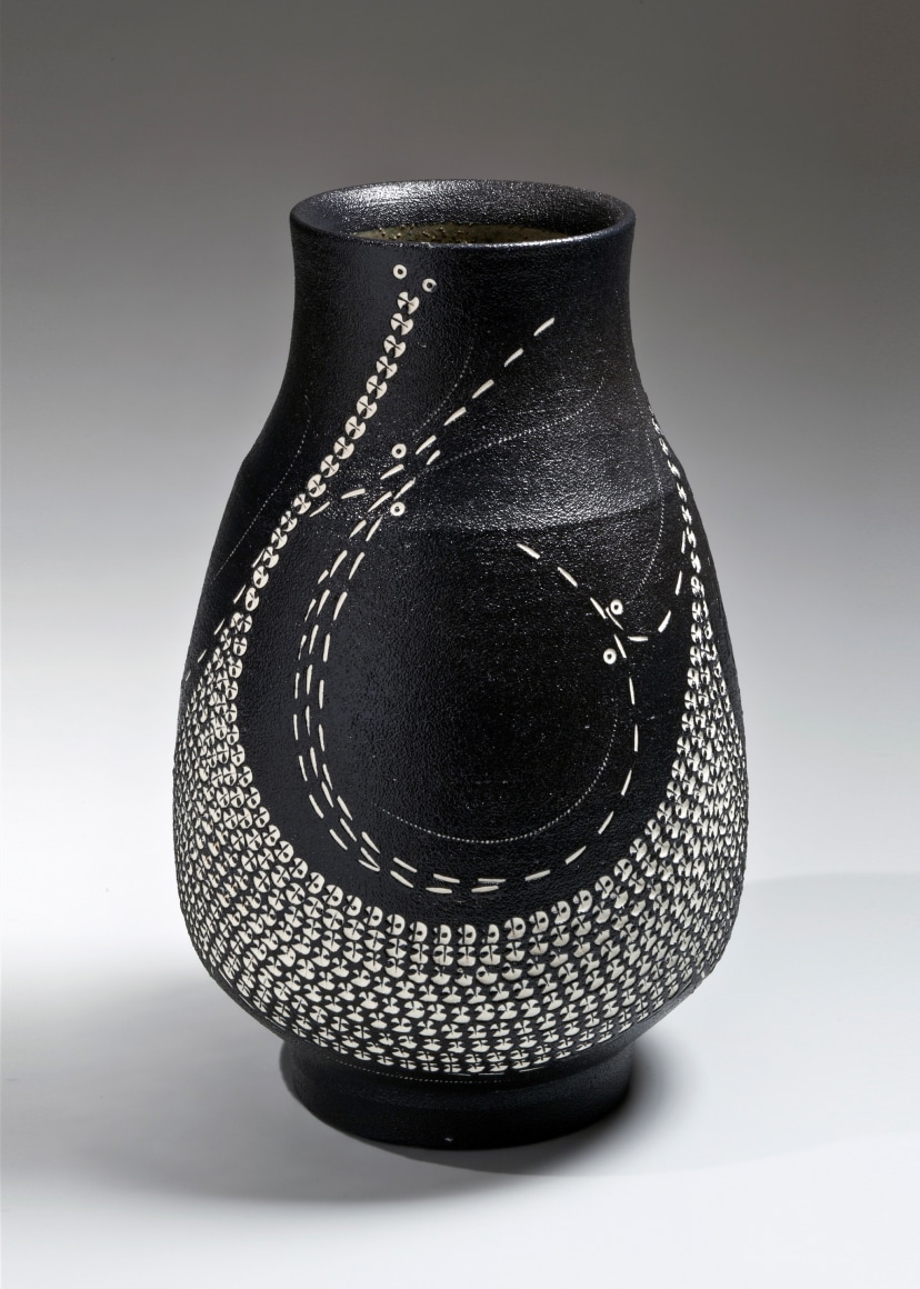Kondo, Yutaka, Kondo Yutaka, Japanese, ceramics, Japanese ceramics, clay, pottery, columnar, shouldered, black, glaze, vase, stamped, roulette, patterning, white, slip, inlay, design, 1981