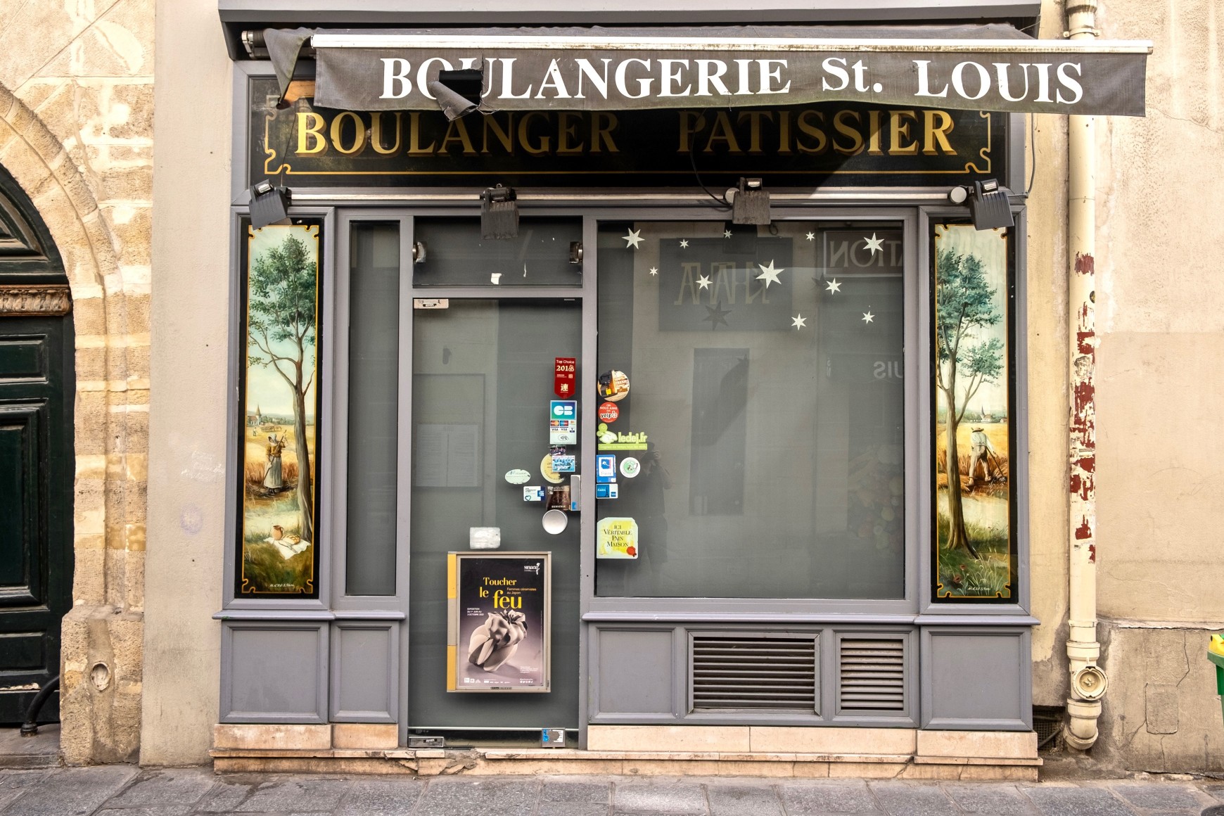 Exhibition poster spotted at boulangerie on &icirc;le Saint-Louis, Paris
