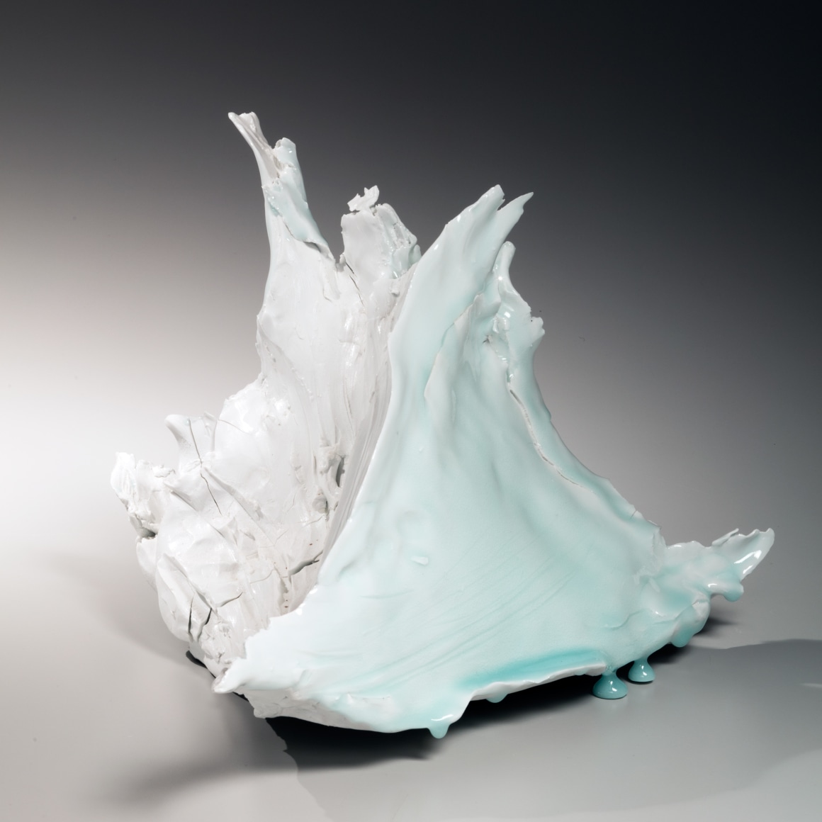 Kato, Tsubusa, Kato Tsubusa, triangular, sculpture, standing, sharp, protruding, edges, ice, glacier, dripping, 2015, seihakuji, white, blue, porcelain, glazed, Japanese, Japan, ceramics, contemporary, Japanese ceramics, sankaku, kokoro, heart, clay, pottery