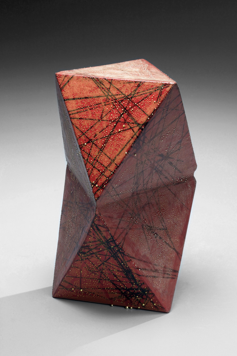Kondo, Takahiro, Kondo Takahiro, contemporary, ceramics, clay, Japanese, Japanese ceramics, pottery, sculpture, object, monolith, red, glaze, porcelain, gold, silver, mist, overglaze, over-glaze, ginteki, gintekisai, 2011