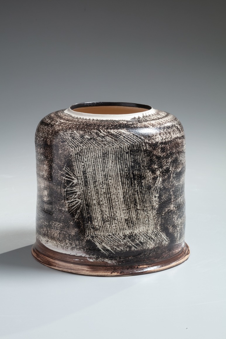 Vase with incised and scratched flying and standing crane motif, ca. 1959