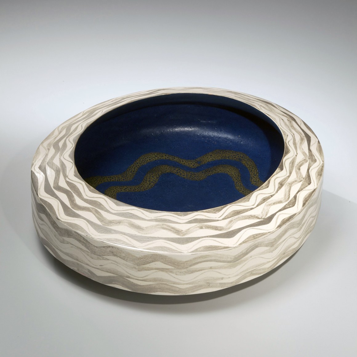 Morino Hiroaki Taimei, vessel with key patterning, glazed stoneware, 2016, Japanese pottery, Japanese ceramics, Japanese contemporary sculpture, Japanese contemporary pottery, Japanese sculpture, Japanese contemporary ceramics, Japanese artist