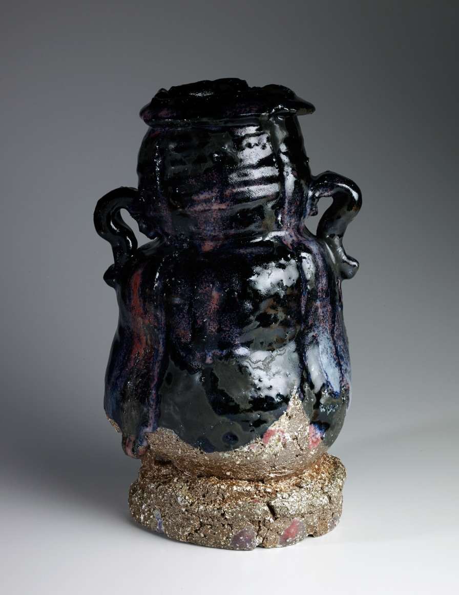 Tanaka, Sajiro, Tanaka Sajiro, shinsha, copper, red, glazed, glaze, glazed stoneware, stoneware, handle, vase, raised, neck, highlights, glossy, black, 2016, contemporary, traditional, ceramics, Japanese, Japan, Japanese ceramics, contemporary Japanese ceramics, pottery, tea, art gallery, art, New York, NYC