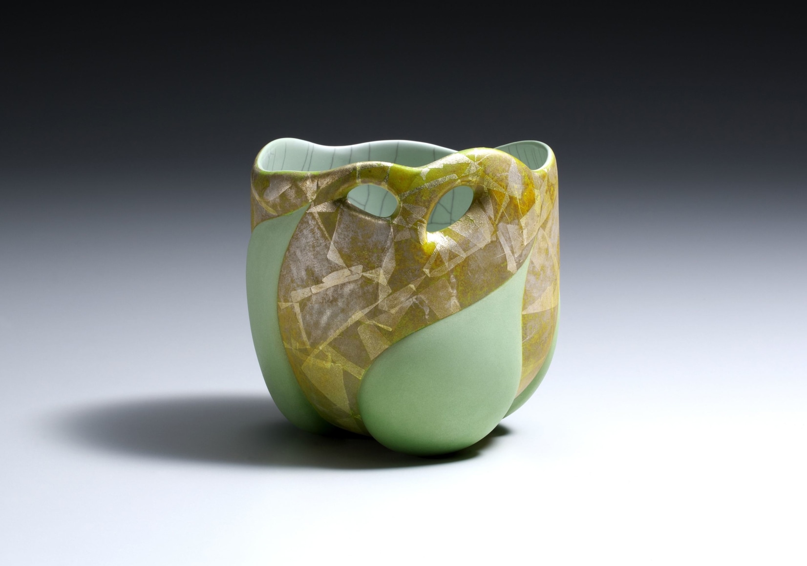 Carved teabowl in scalloped patterning, 2017