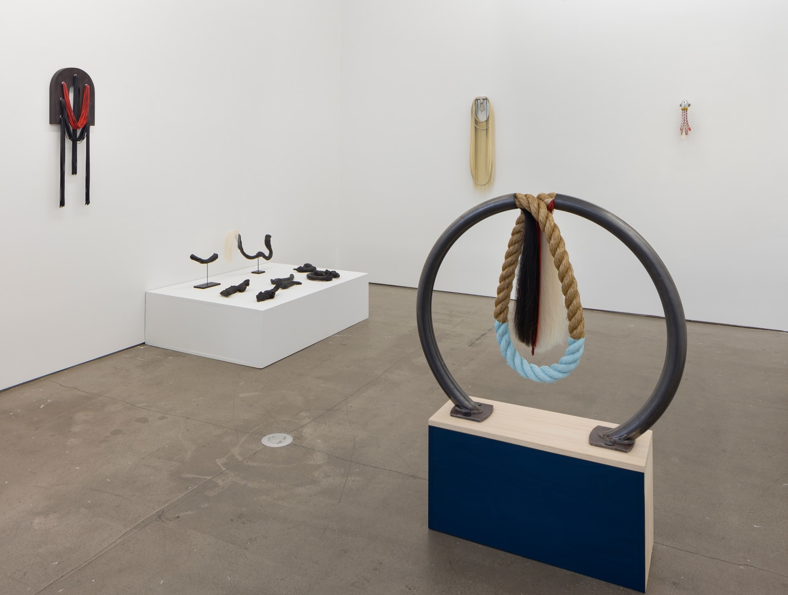 Installation of sculpture by Trish Tillman