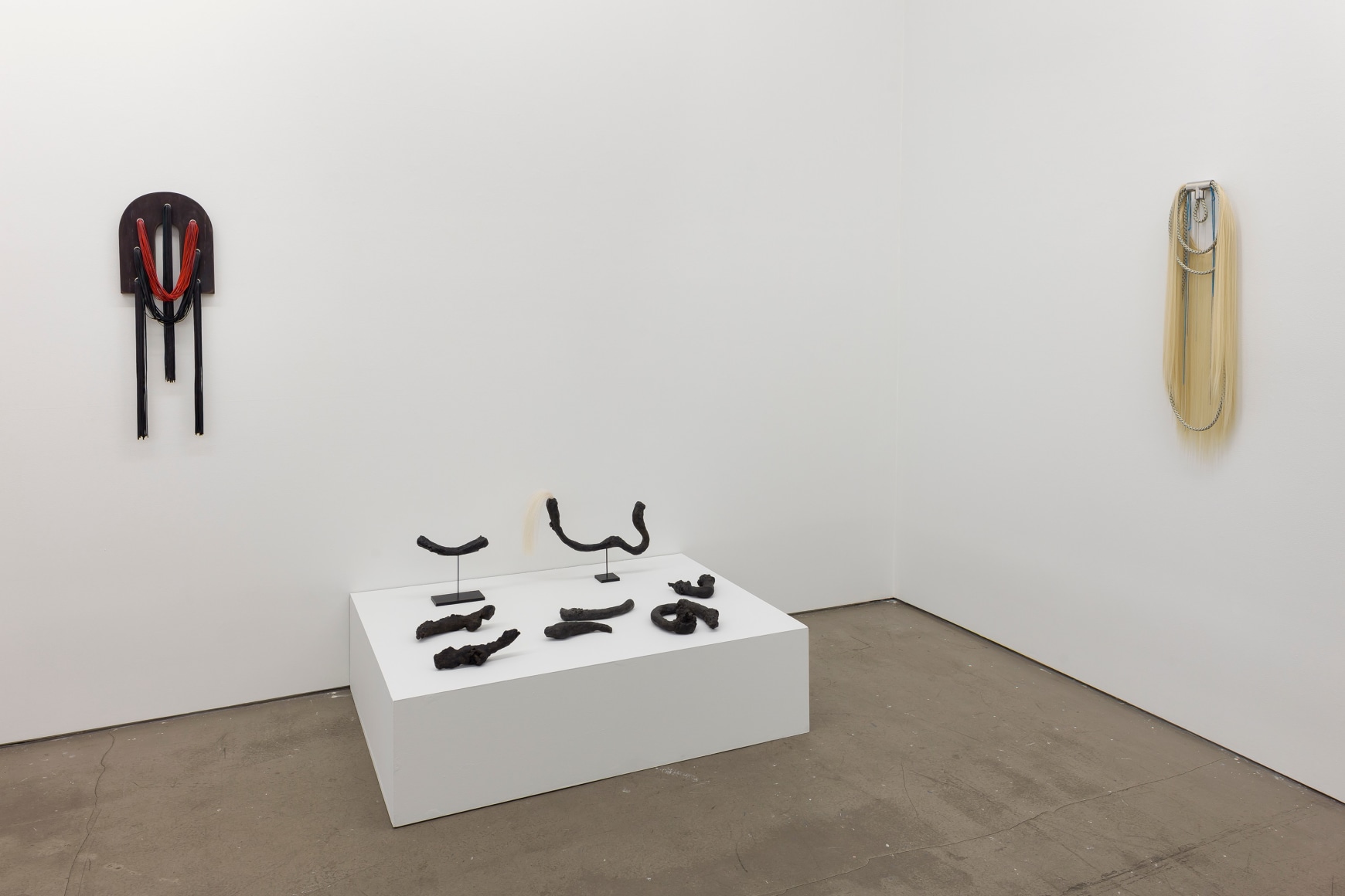 Installation of sculpture by Trish Tillman