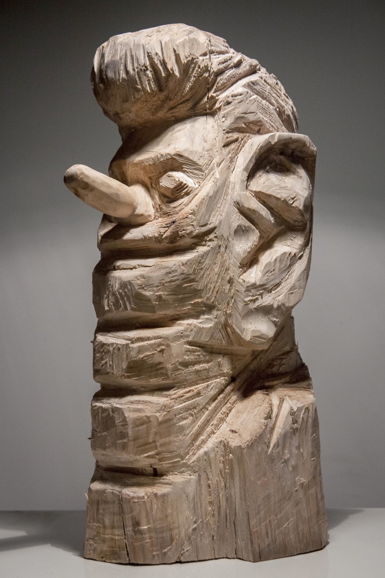 Wood sculpture by Gudmundur Thoroddsen