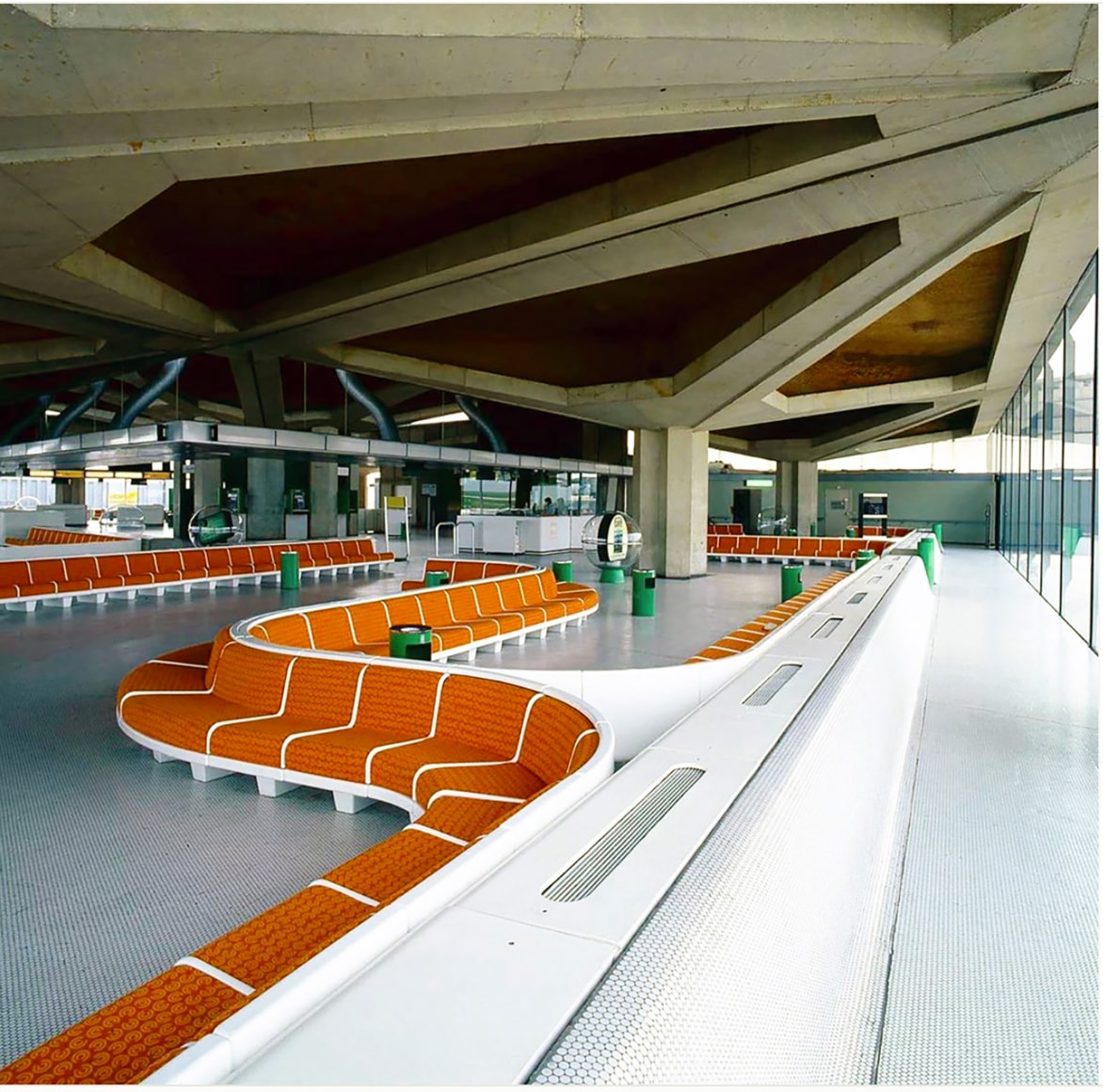 Charles de Gaulle Airport, Terminal 1