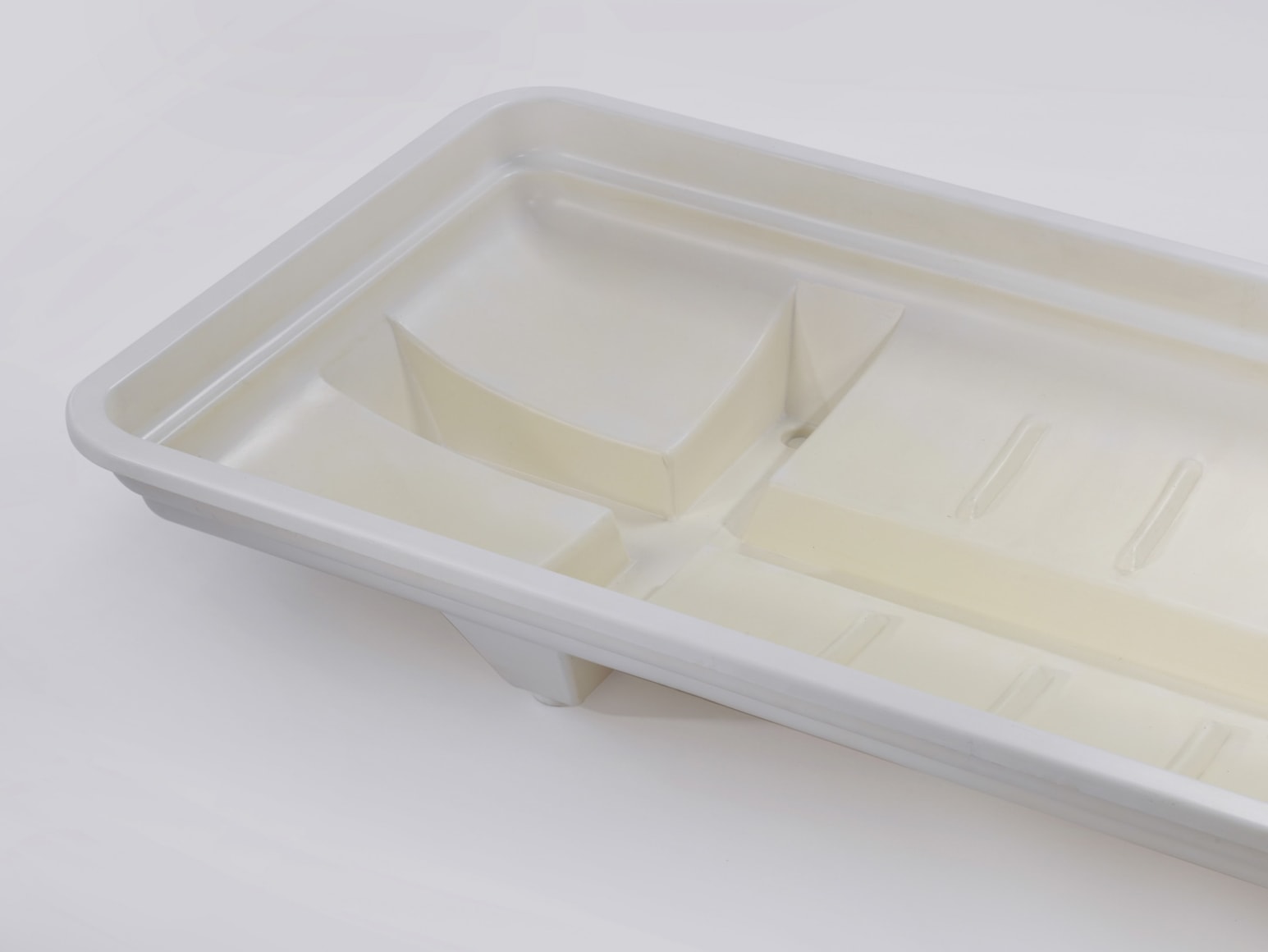 daybed in an empty room