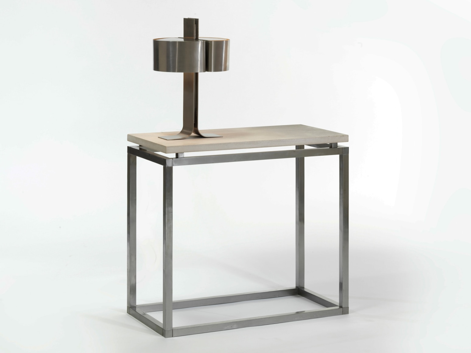 Shown with Verre Lumiere Studio Table Lamp&nbsp;(1969)