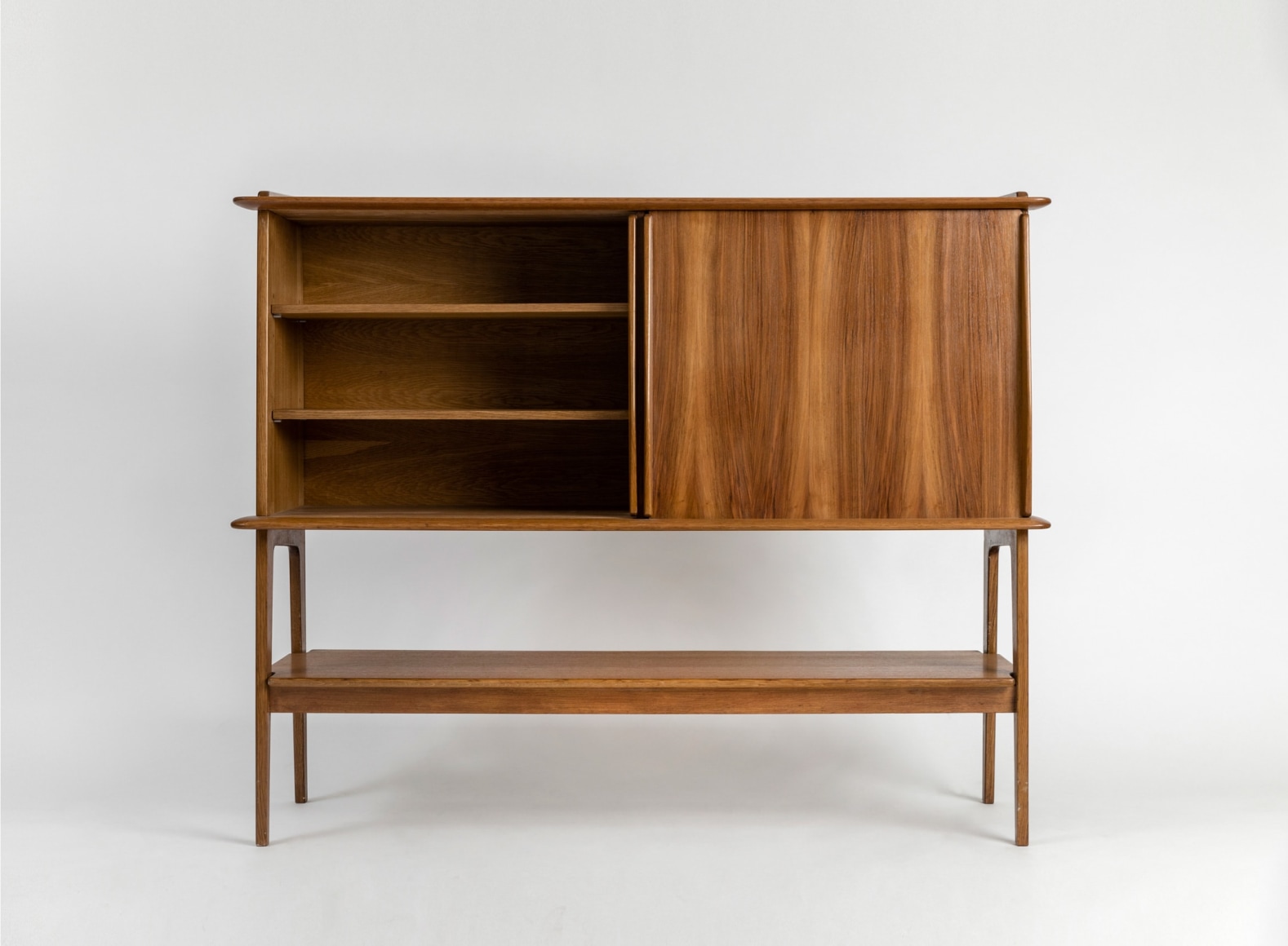 Front view with open door