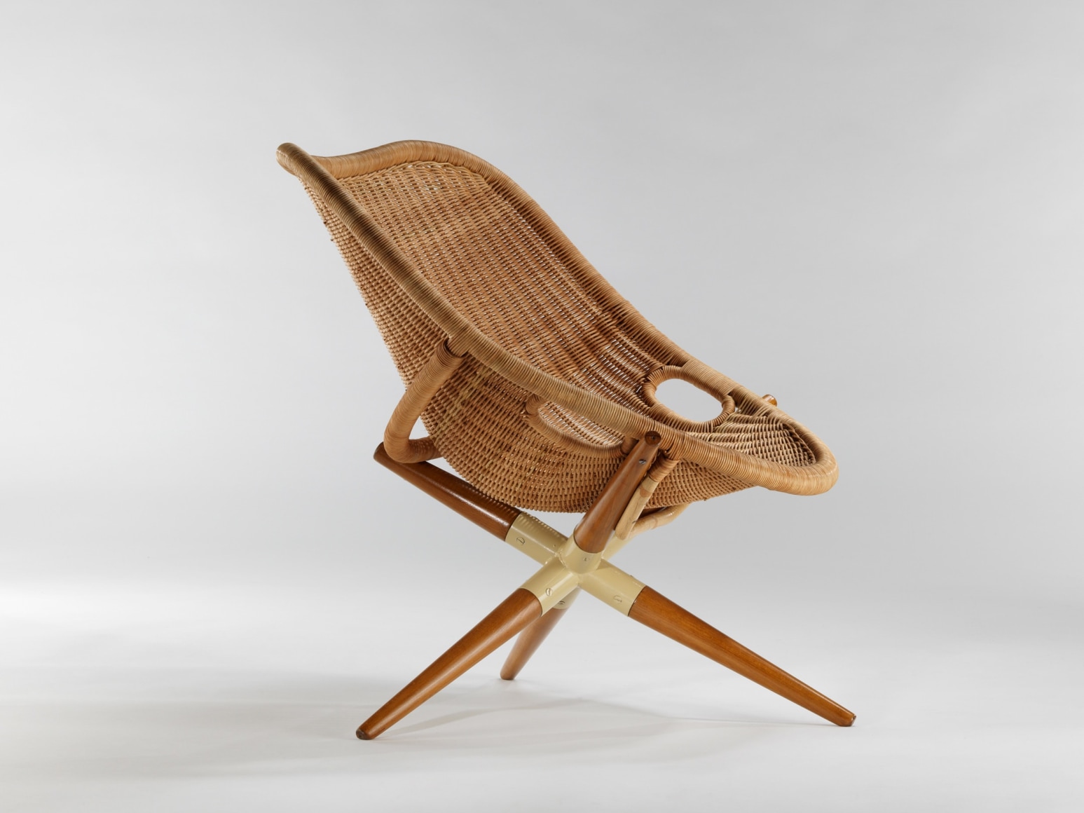 める　Joseph-André Motte Joseph Andre Motte 790 chair — ombre