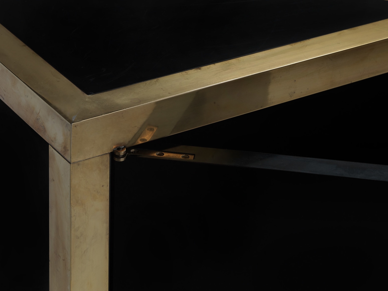 black pergay cabinet detail