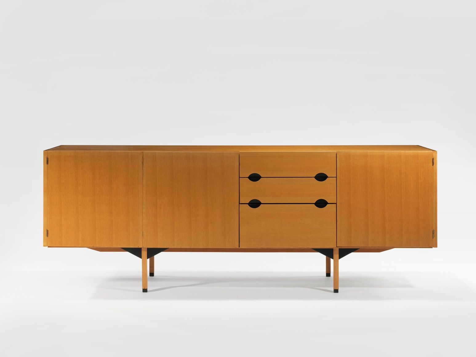 める　Joseph-André Motte Joseph-André Motte - Credenza - Works - Demisch Danant