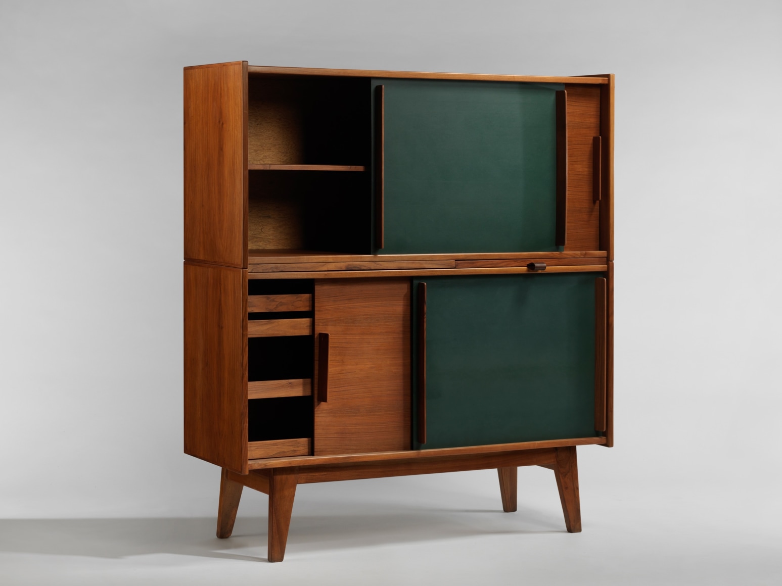 Side view open drawers