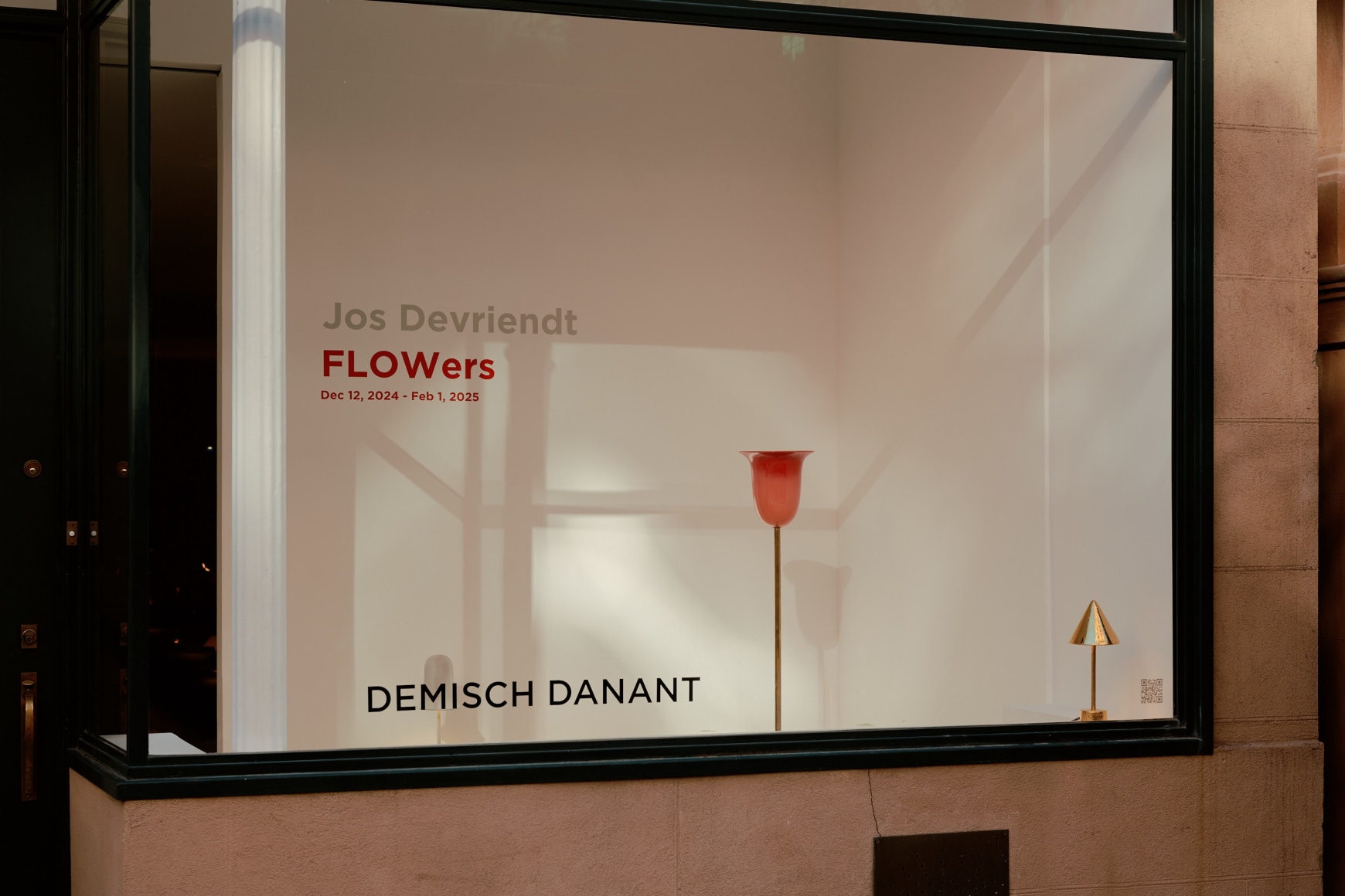 installation view for FLOWers